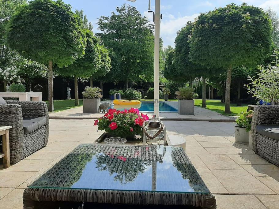 Gastehuis Madiba met privé zwembad en jacuzzi