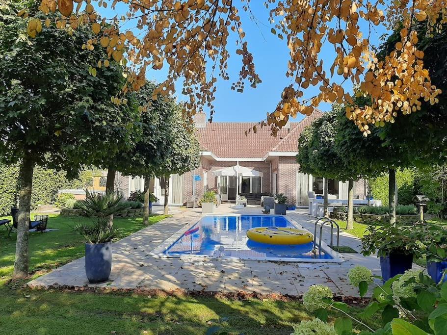 Gastehuis Madiba met privé zwembad en jacuzzi