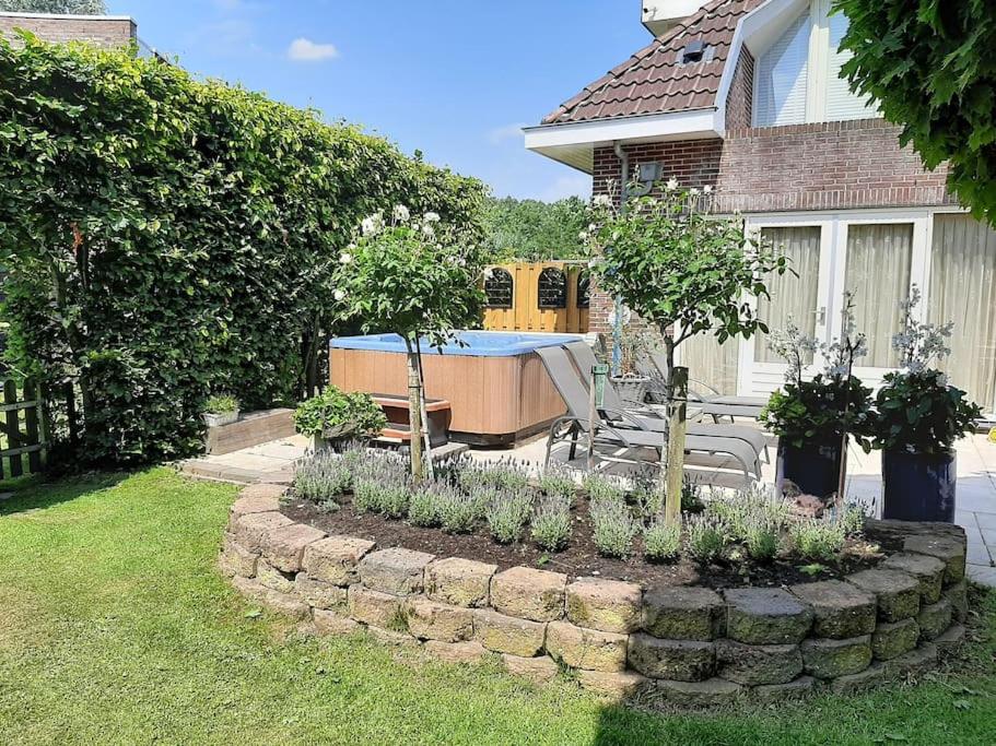 Gastehuis Madiba met privé zwembad en jacuzzi