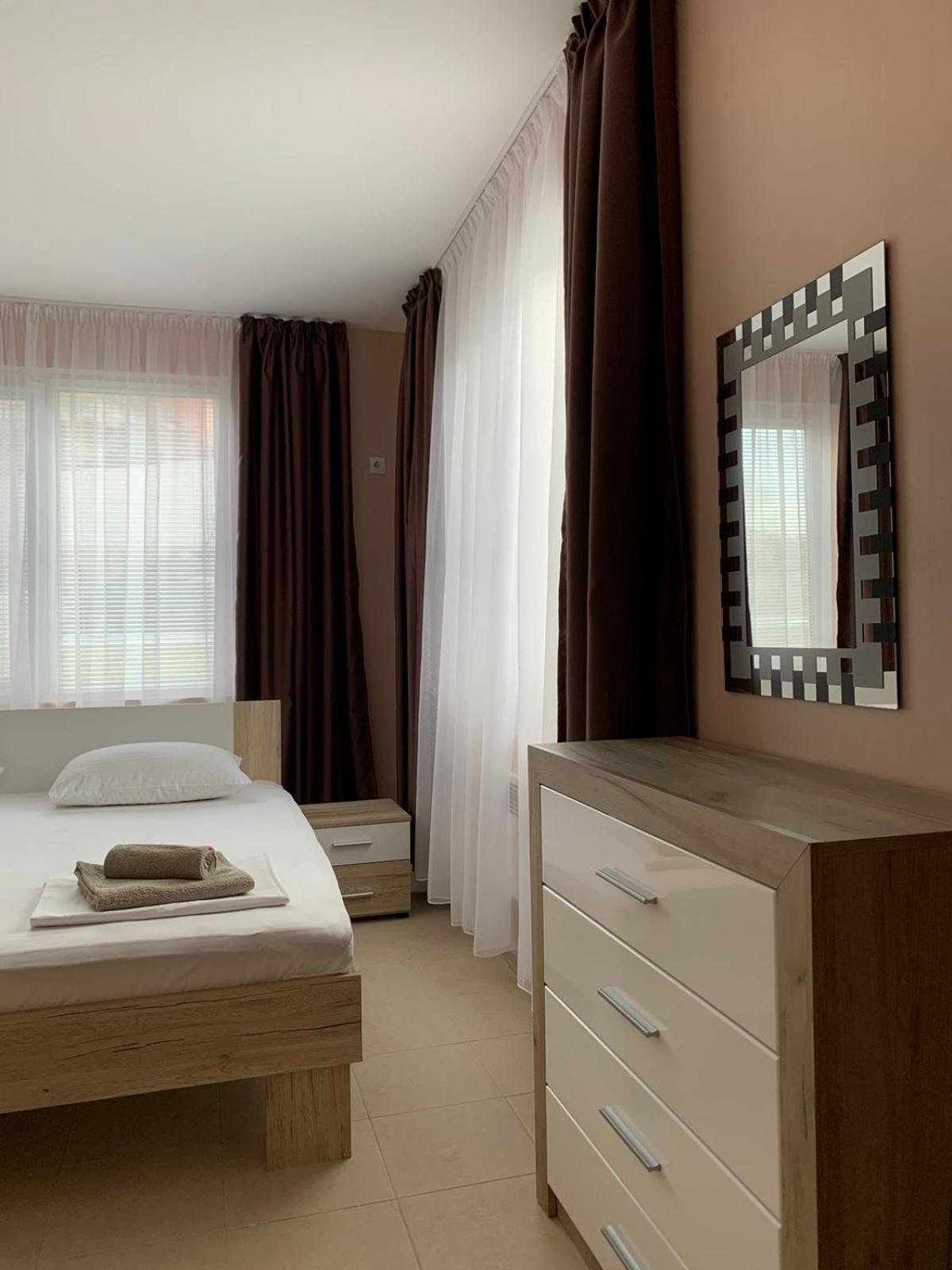 Villa Rouge - Apartment Victoria