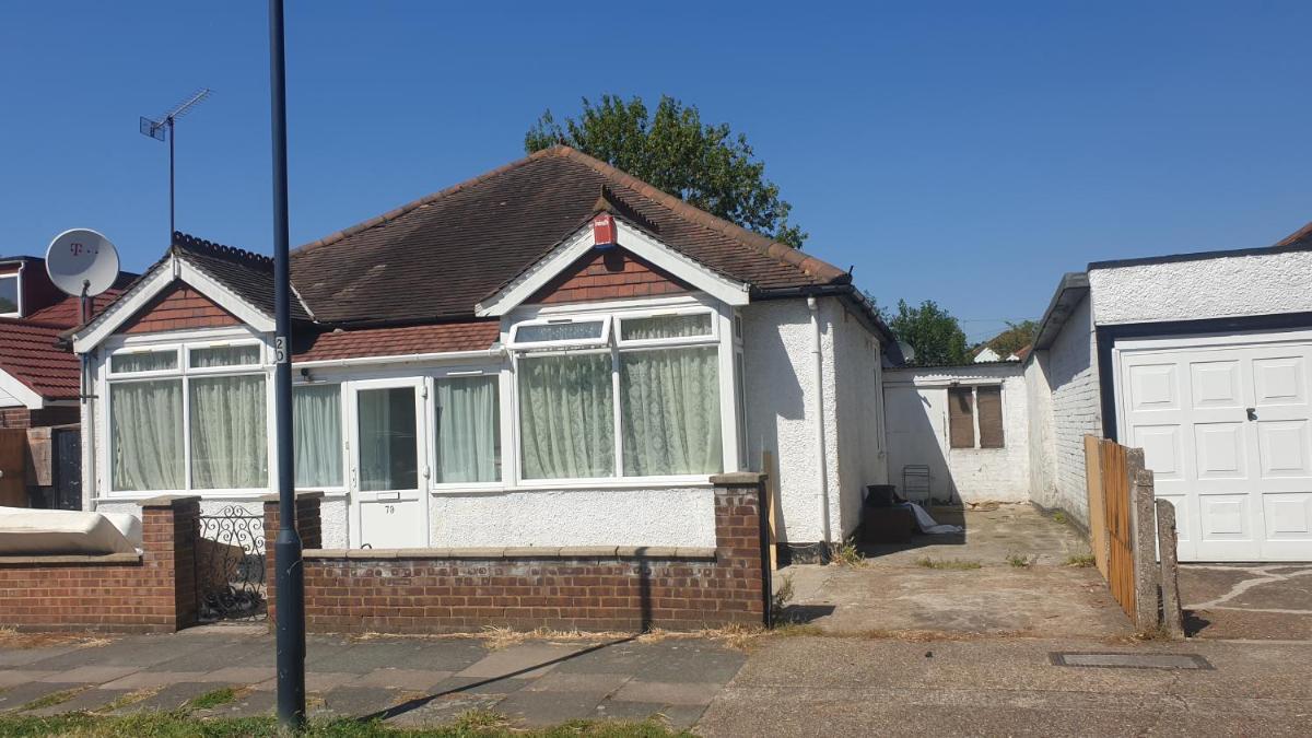 Guess bungalow wembley