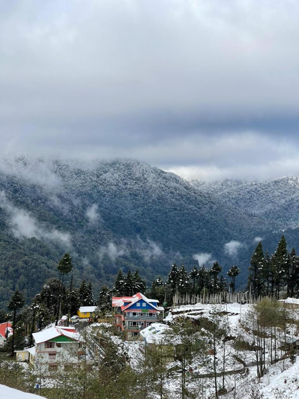 Lali Gurash Homestay - Okhrey view 4