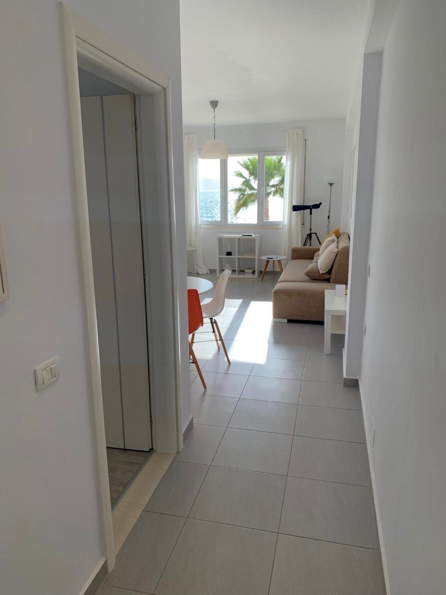 Loli Apartment Luxury white Residence