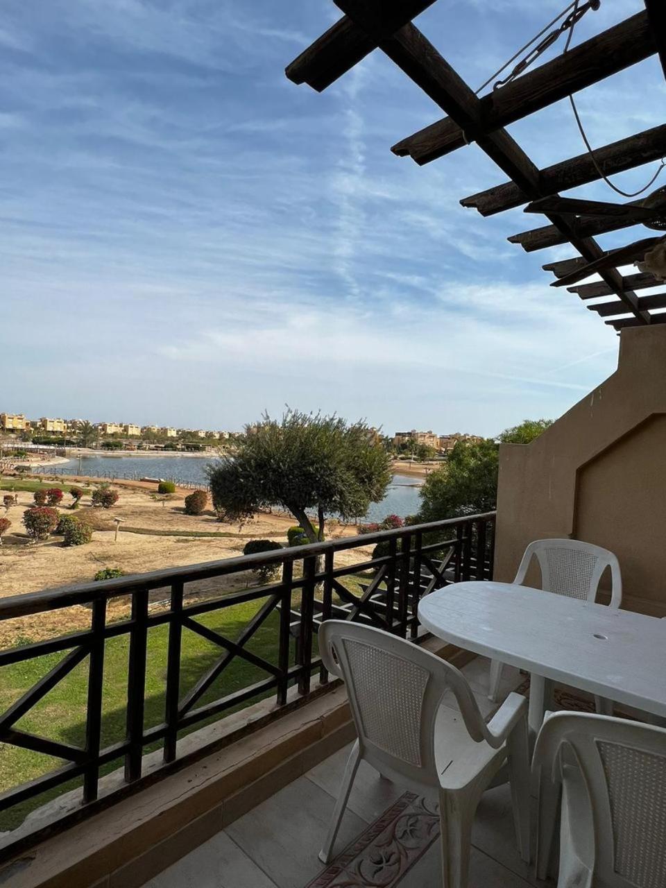 Chalet in Ein bay lagune and garden view view 4