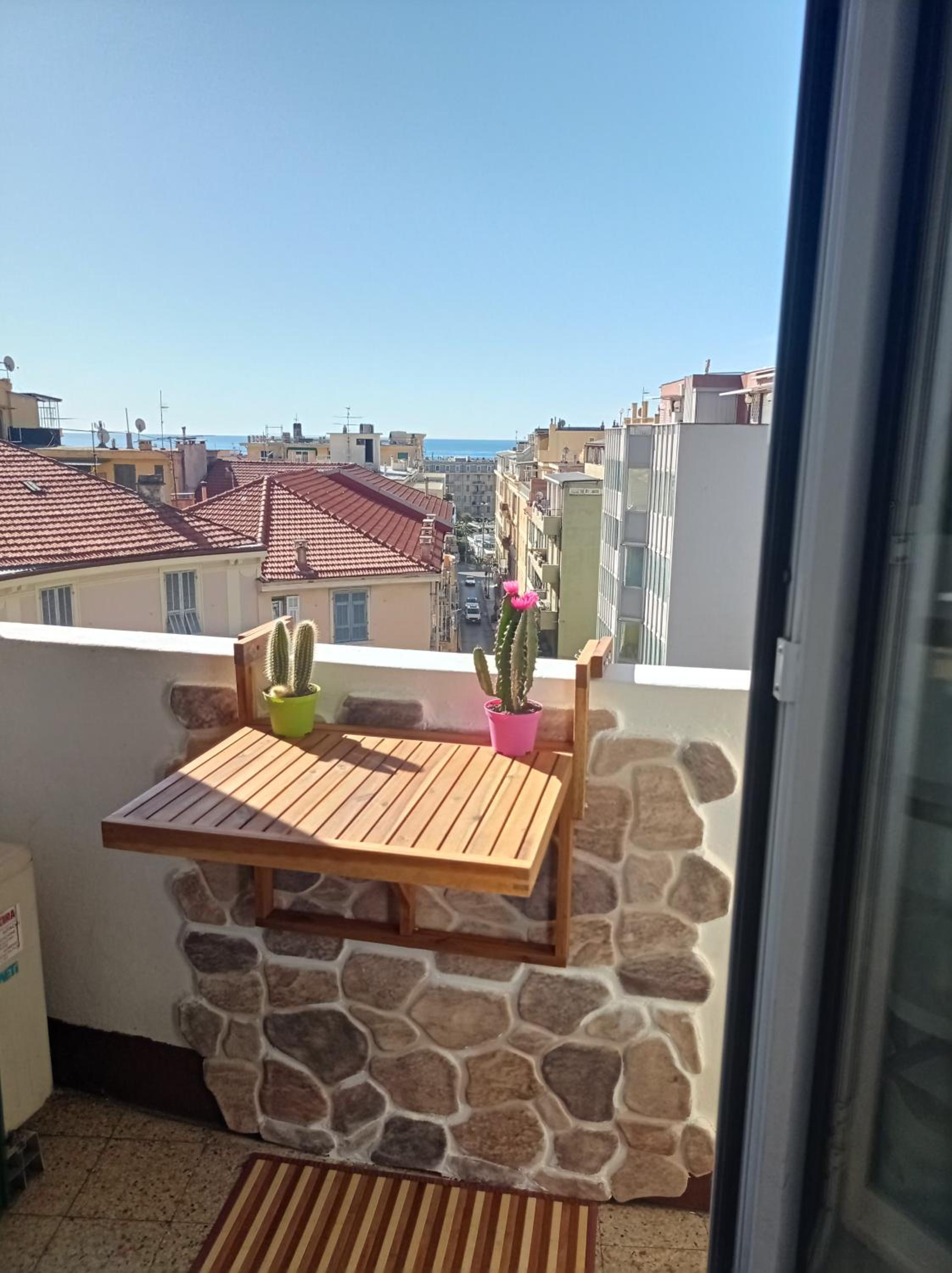 AlisHome City Centre-Beach-Ariston-Casino view 4