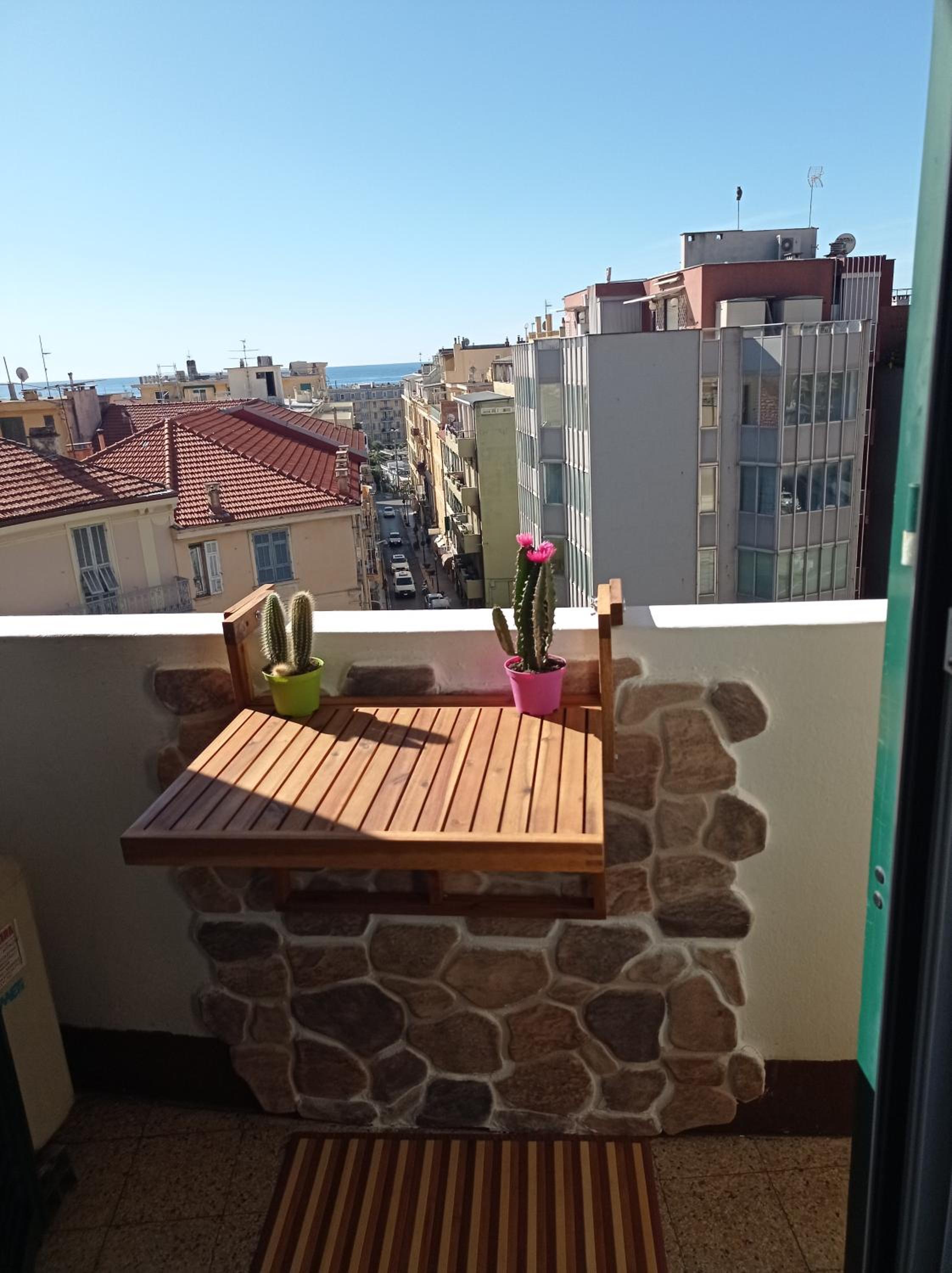 AlisHome City Centre-Beach-Ariston-Casino view 2