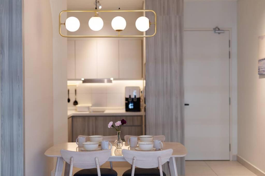 Cozy House Majestic Maxim Cheras Connaught 夜市中文房东