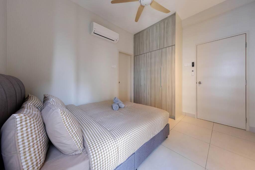 Cozy House Majestic Maxim Cheras Connaught 夜市中文房东