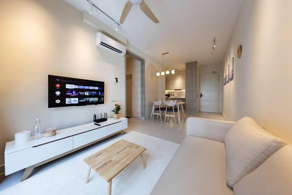 Cozy House Majestic Maxim Cheras Connaught 夜市中文房东
