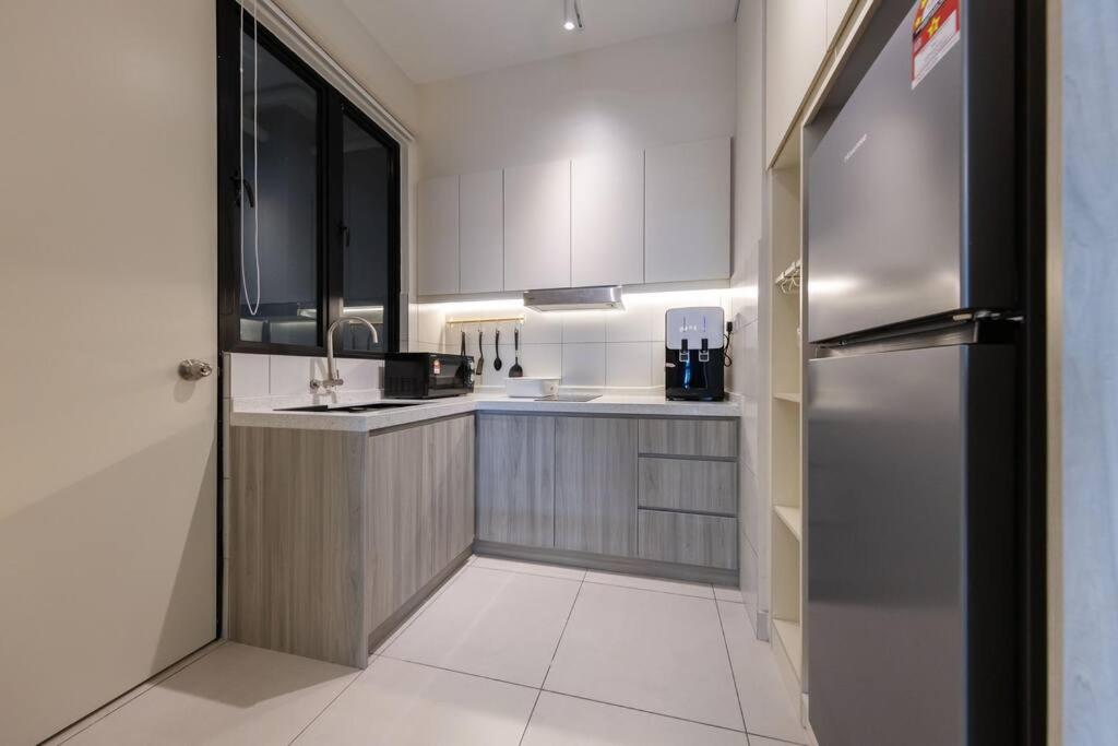 Cozy House Majestic Maxim Cheras Connaught 夜市中文房东