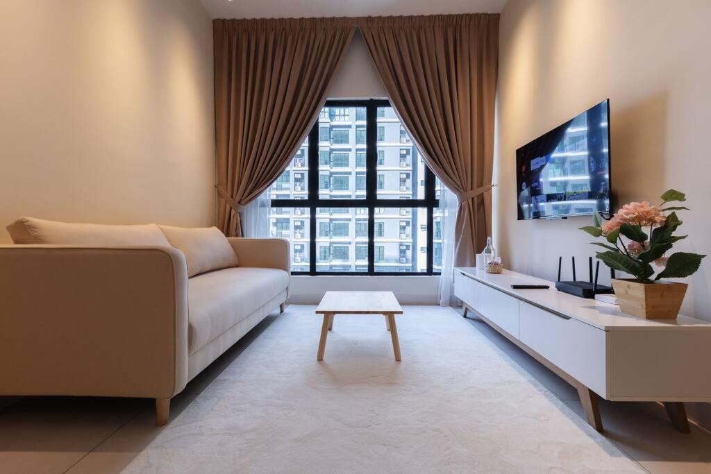 Cozy House Majestic Maxim Cheras Connaught 夜市中文房东