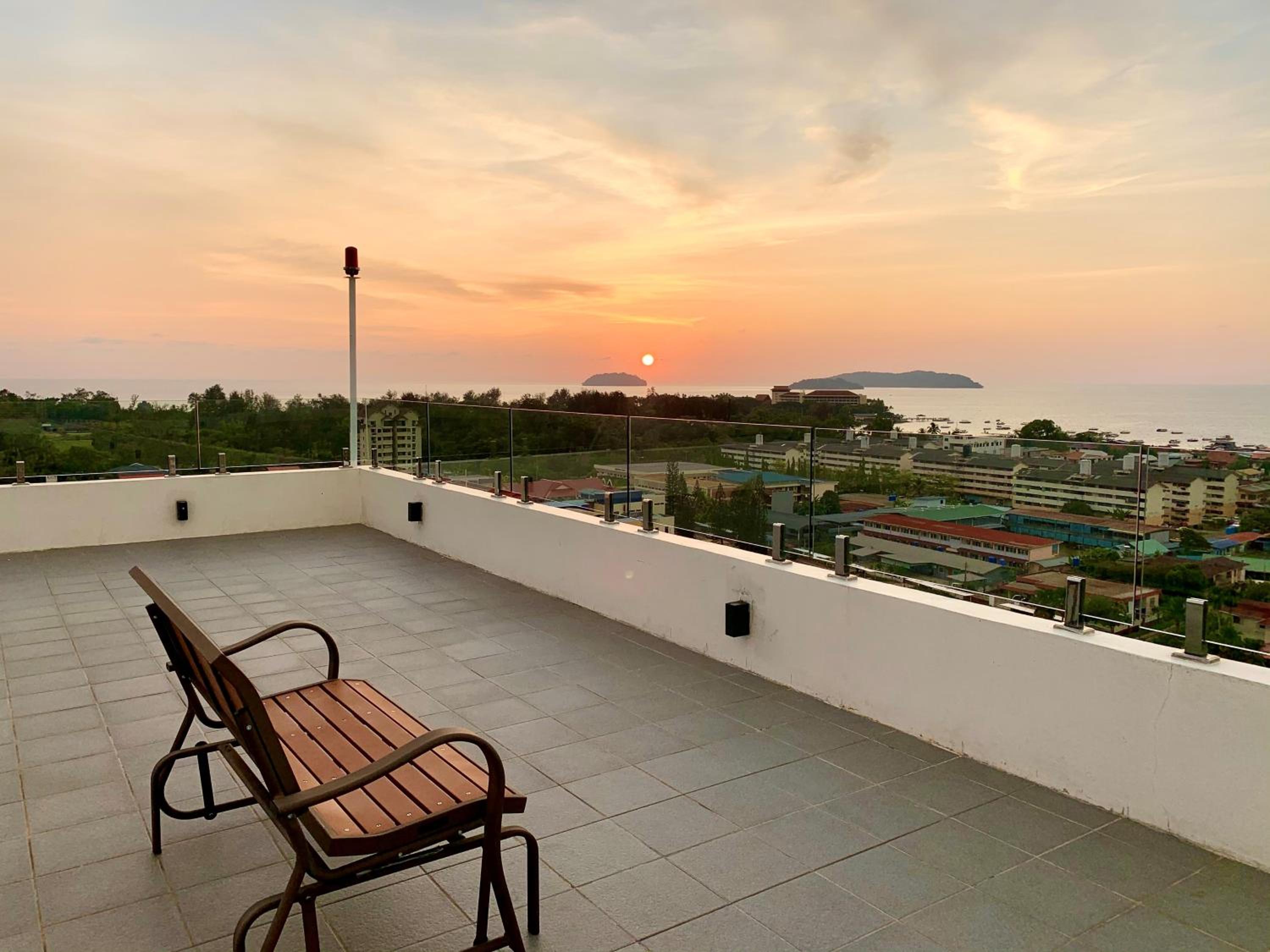 Deco Home @ Aru Suites photo 3