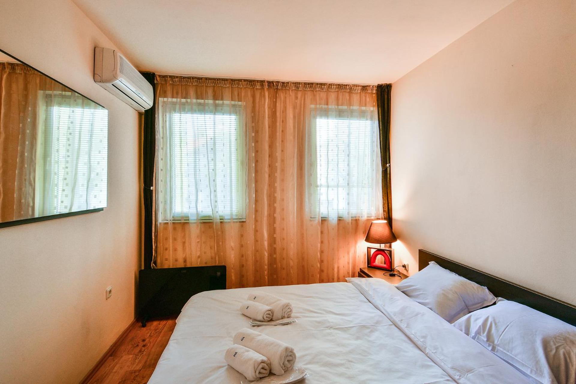Budget 1BR flat downtown Varna
