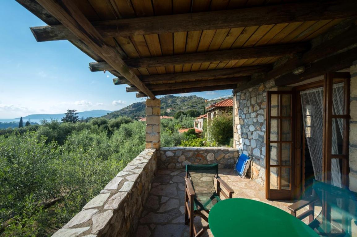 Porto Kalamitsi Stone-built Bungalows view 2