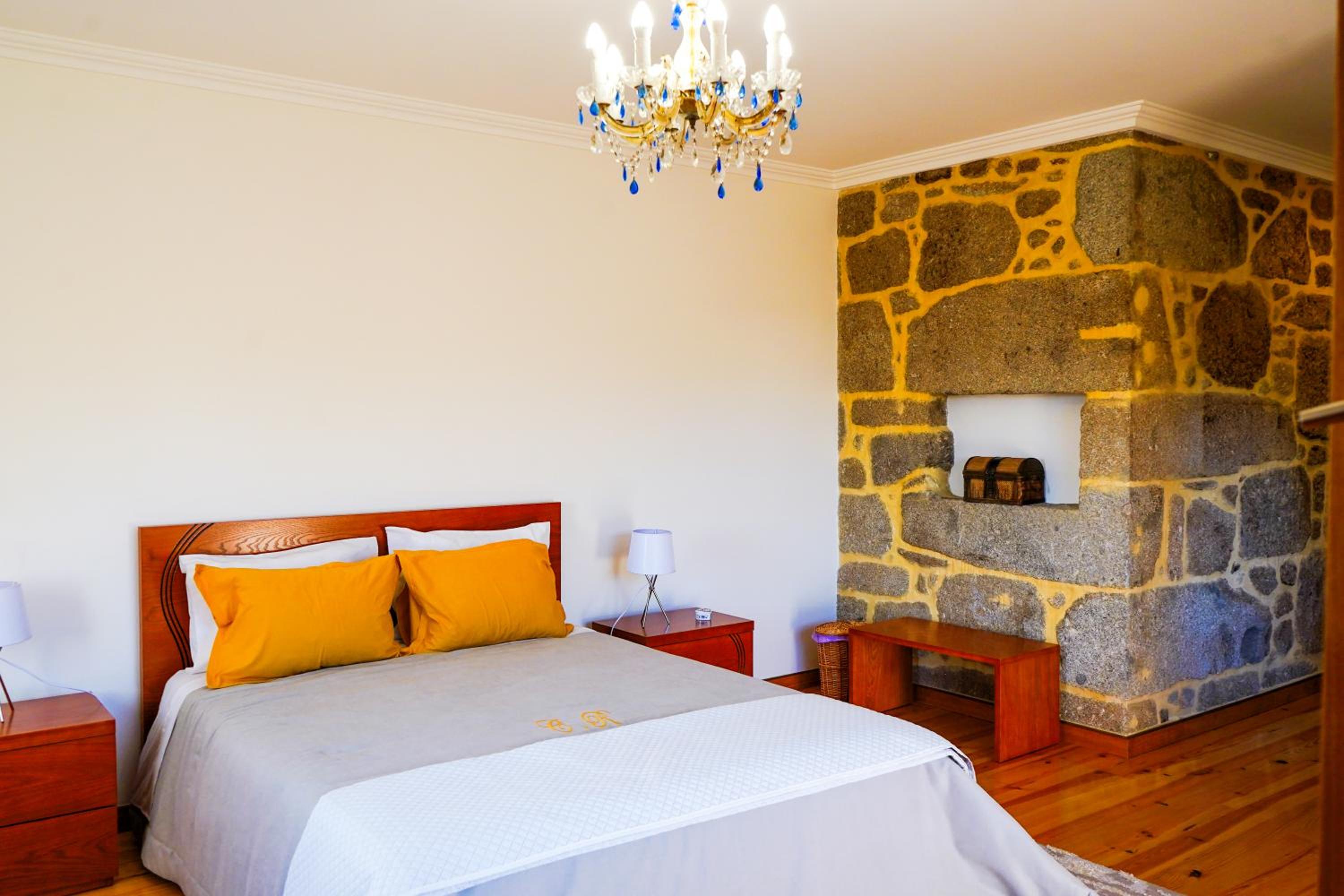 Casa do Ribeiro view 2