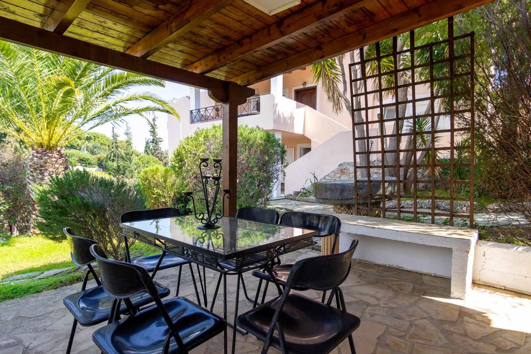 Maison with apartments near to the beach view 2
