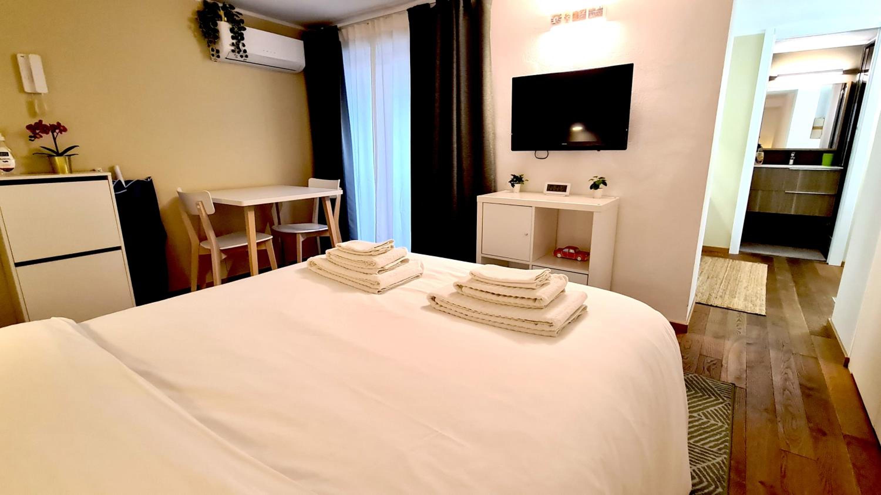 hotel room