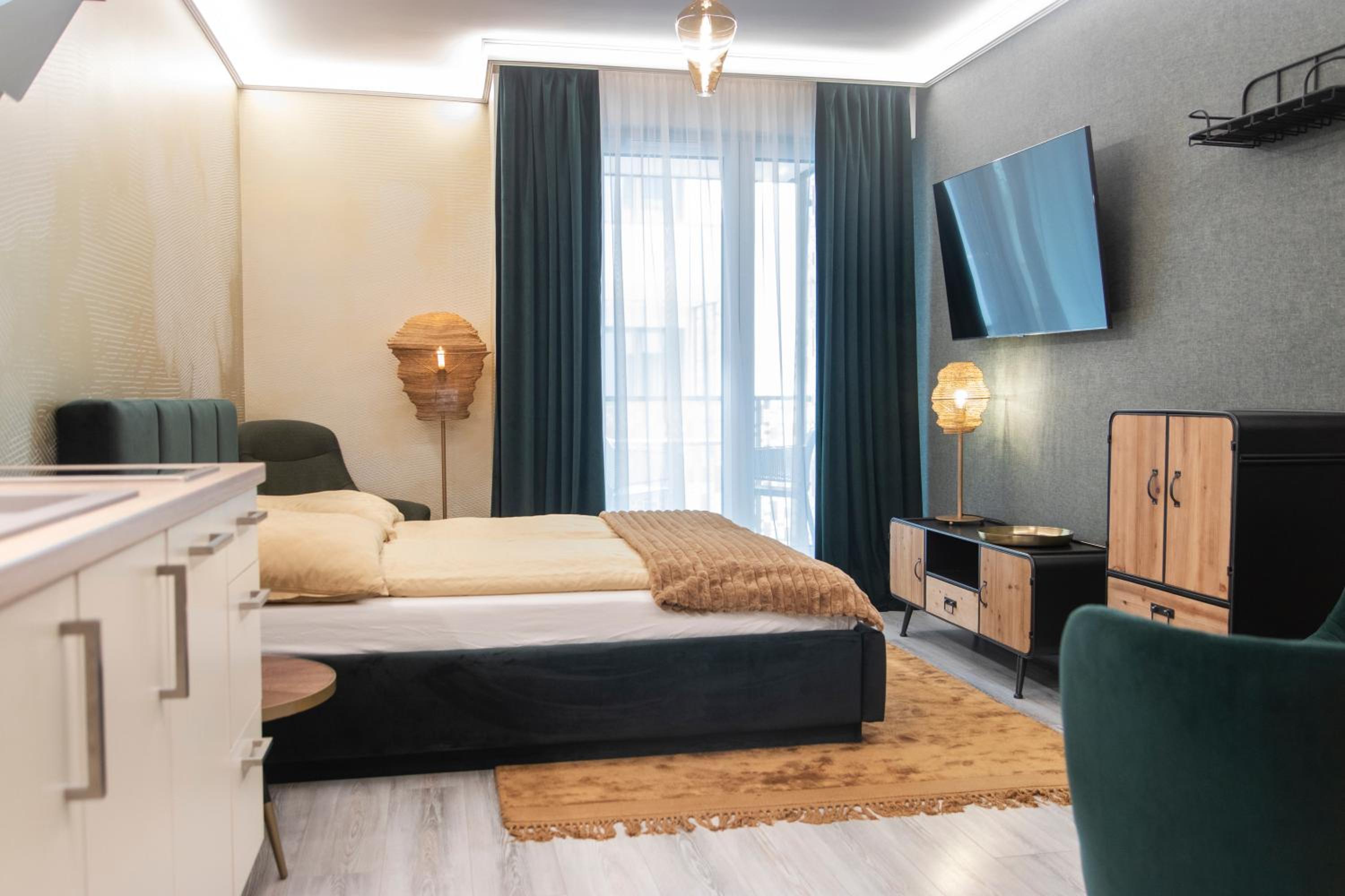 Grand Suites Central