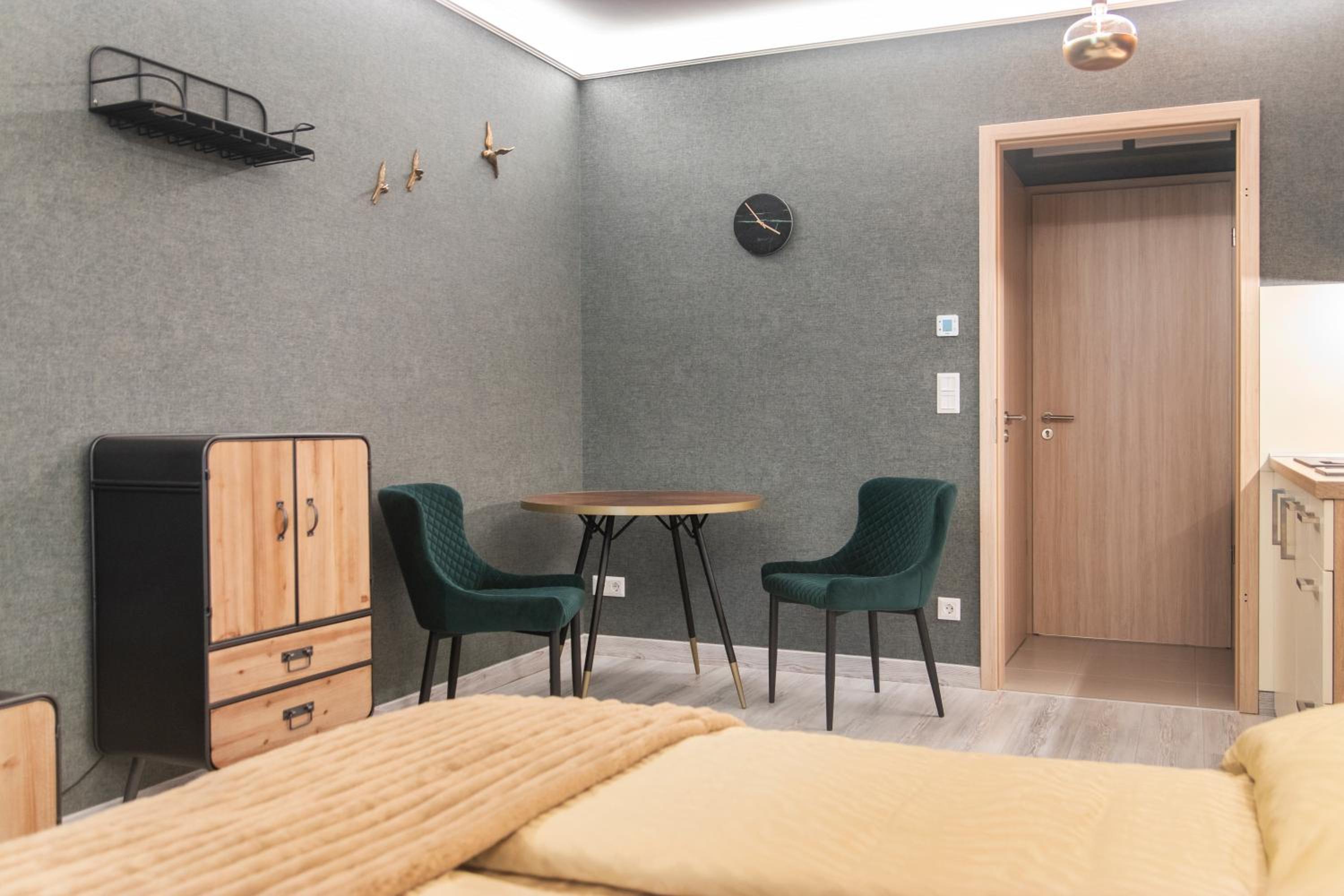 Grand Suites Central