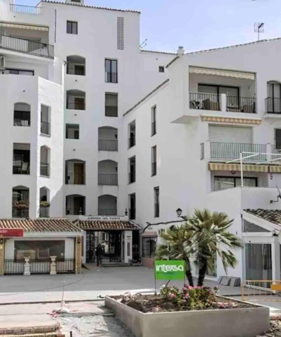 PUERTO BANUS, 2 ROOMS, POOL AND PRIVATE PARKING. view 5