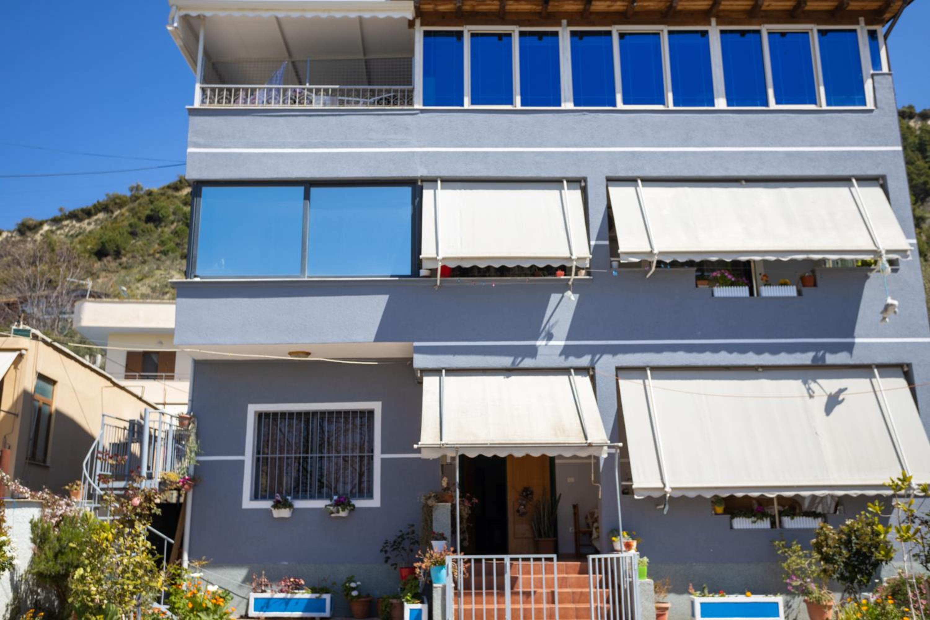 Vila AULONA