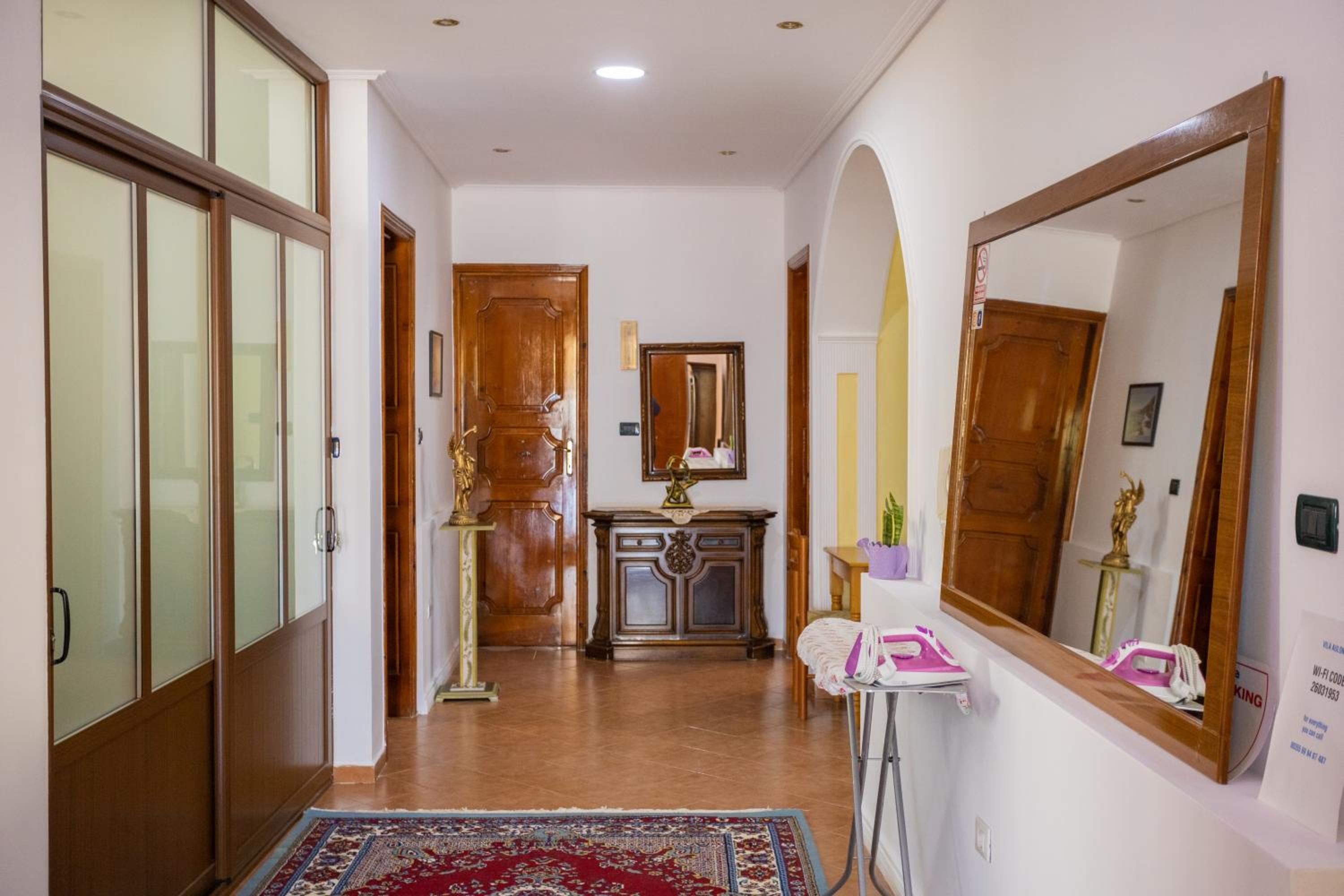 Vila AULONA