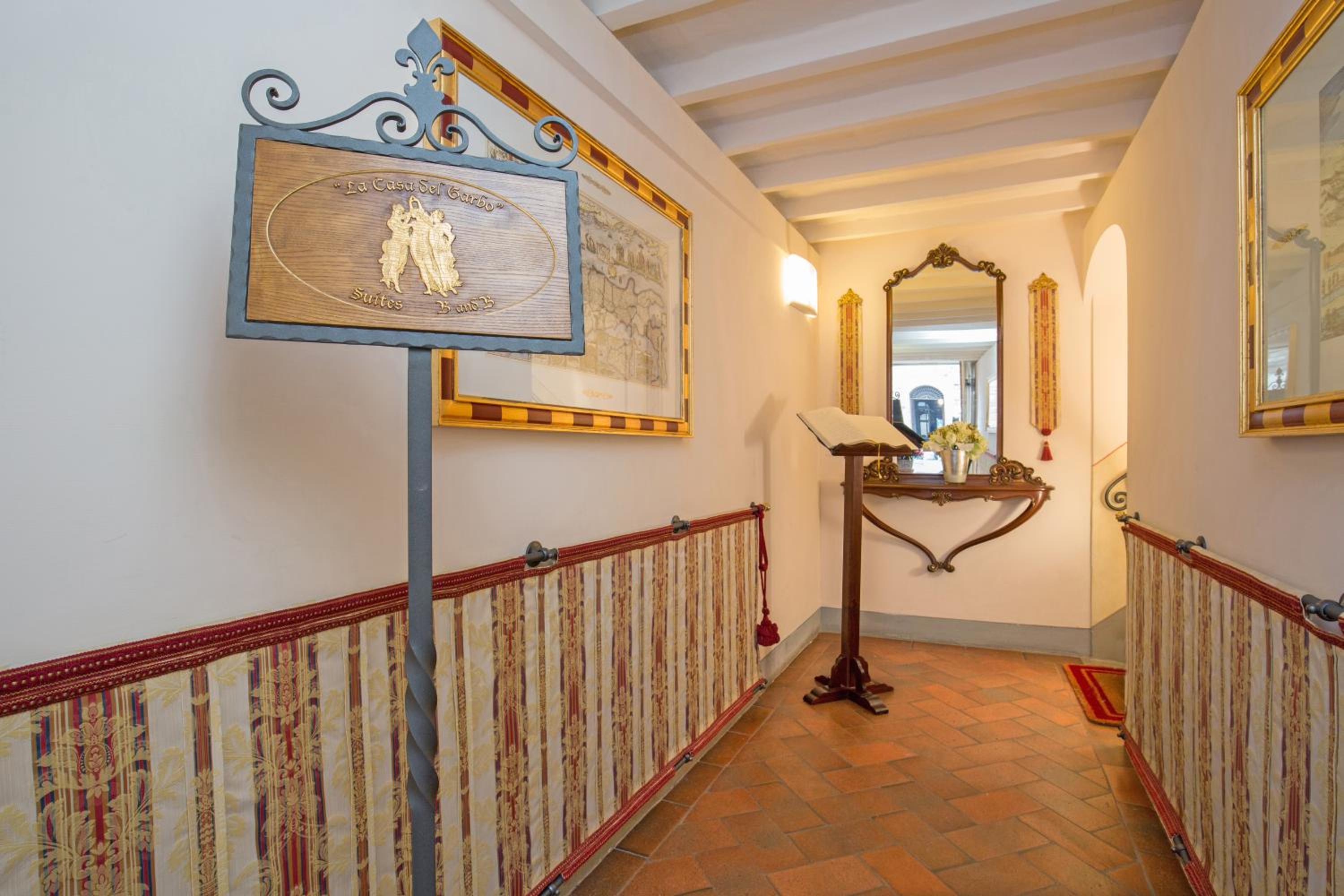 La Casa Del Garbo - Luxury Rooms & Suite