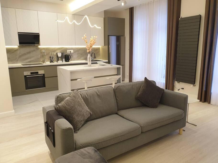 An apartment that Brings More view 4