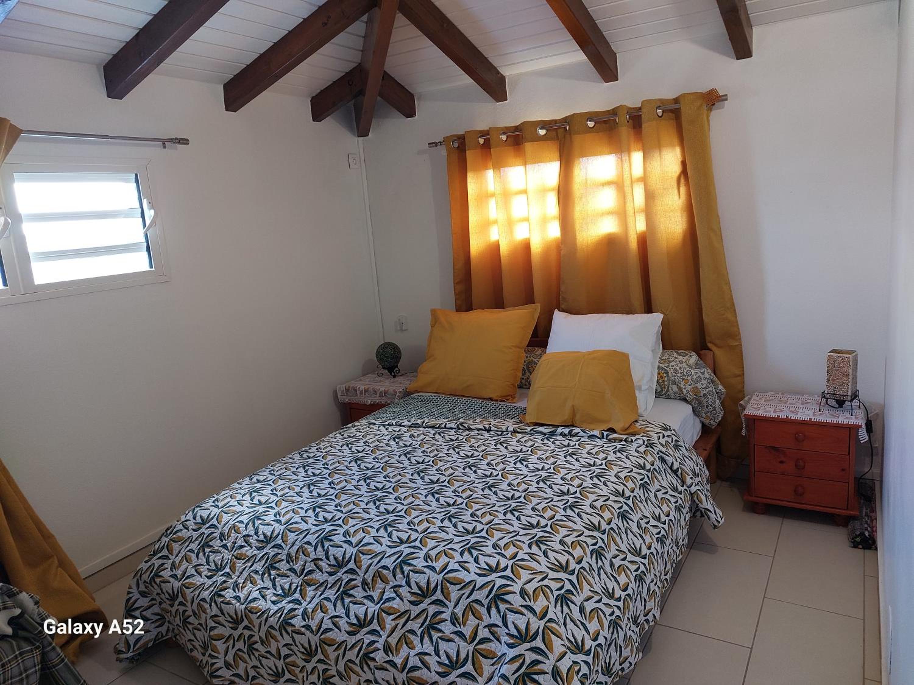 Haut de villa agréable et paisible climatise, wifi view 2