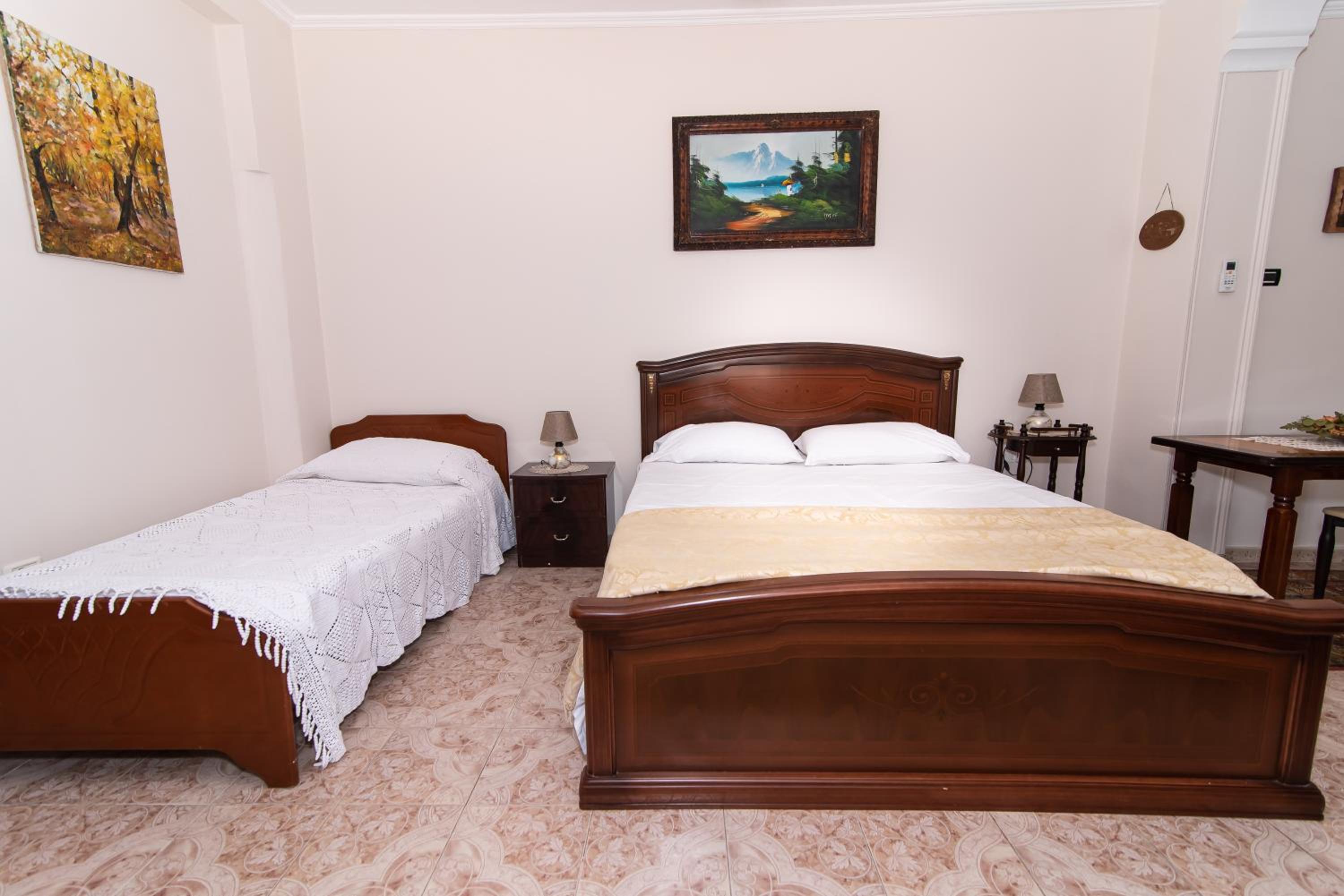 ERLA'S apartment
