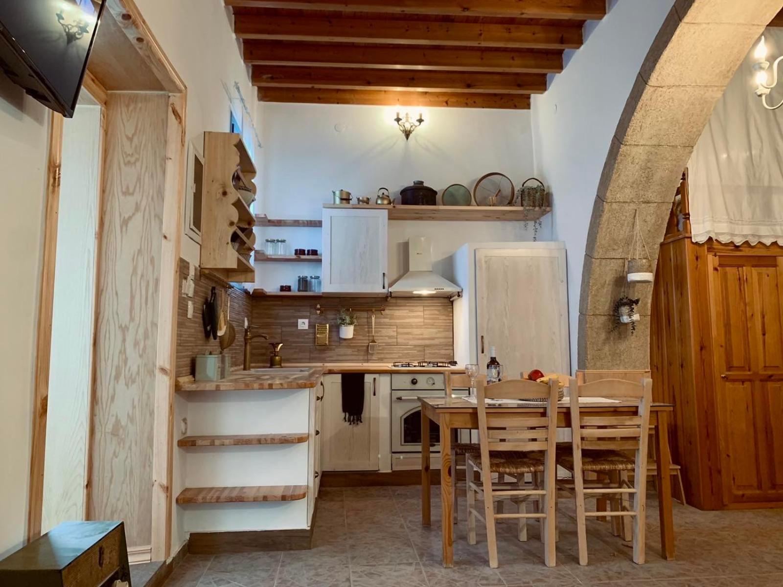 Rustic House Archangelos