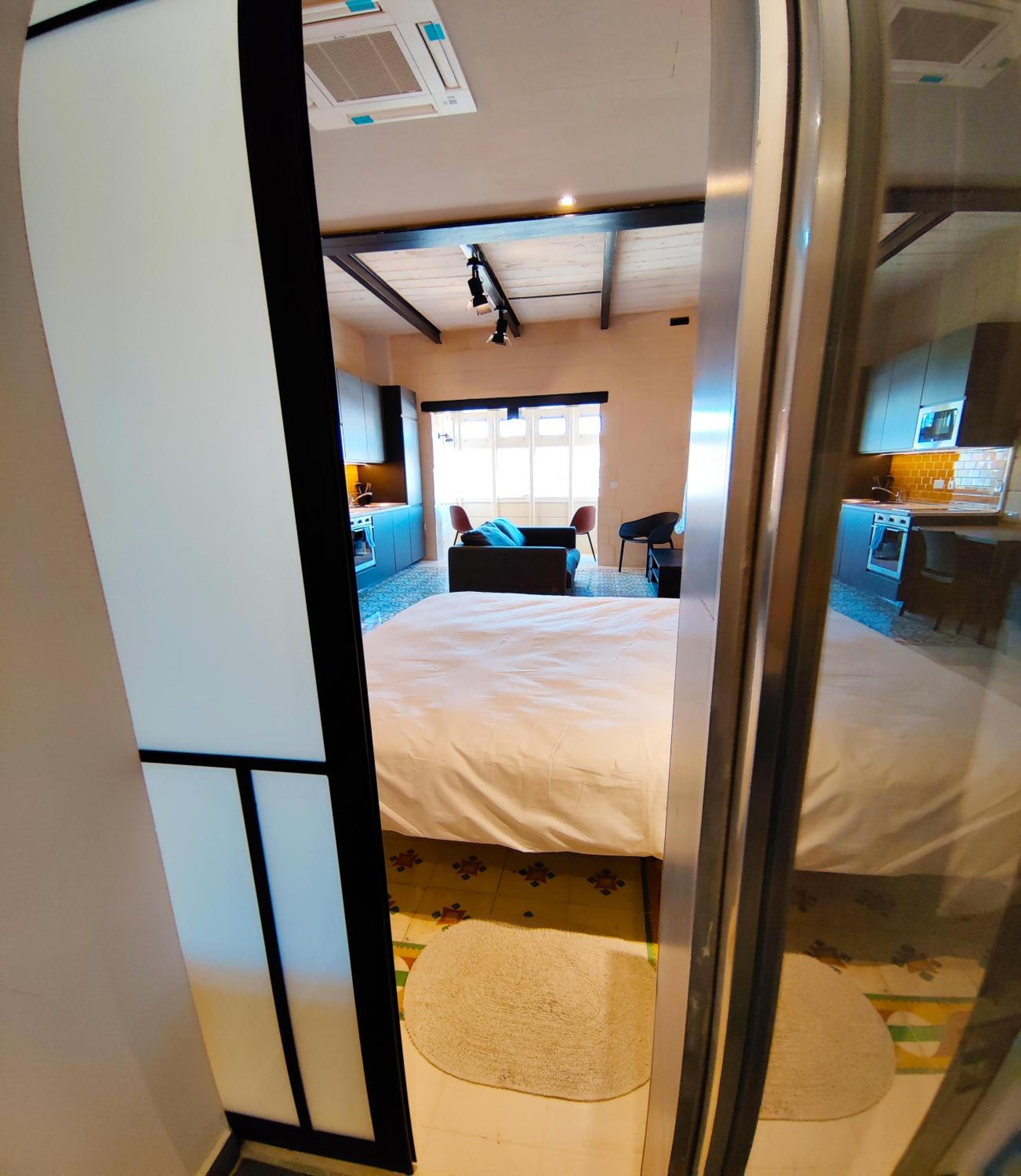 Crew 2 Savynomad Harbour Residences wow Views