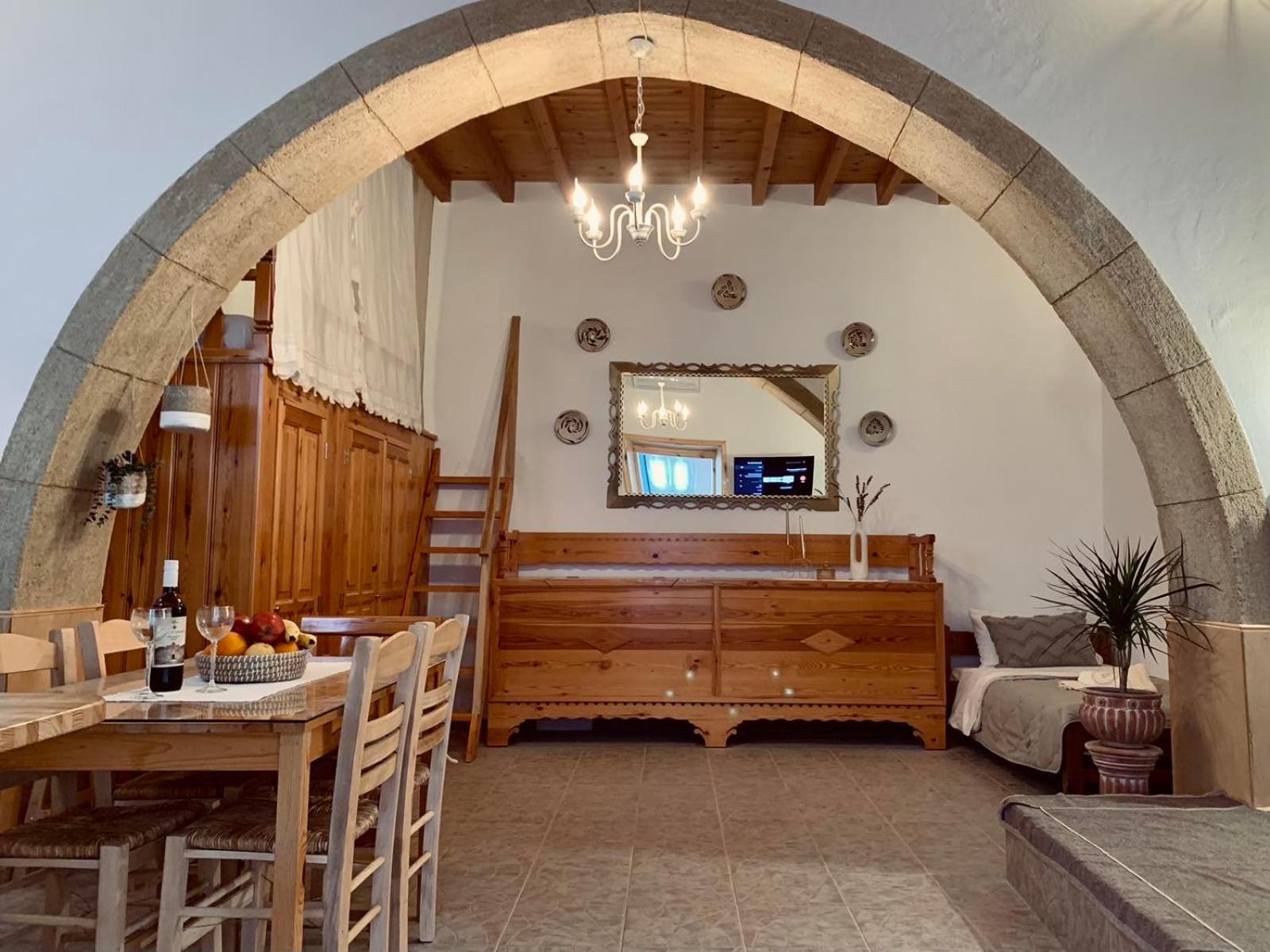 Rustic House Archangelos