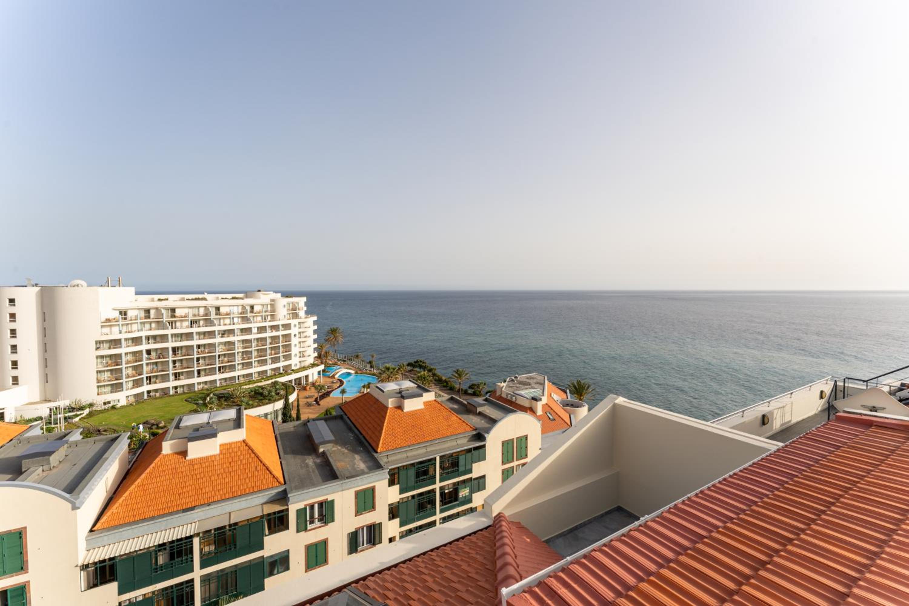 Penthouse Formosa Sunset and Beach view 2