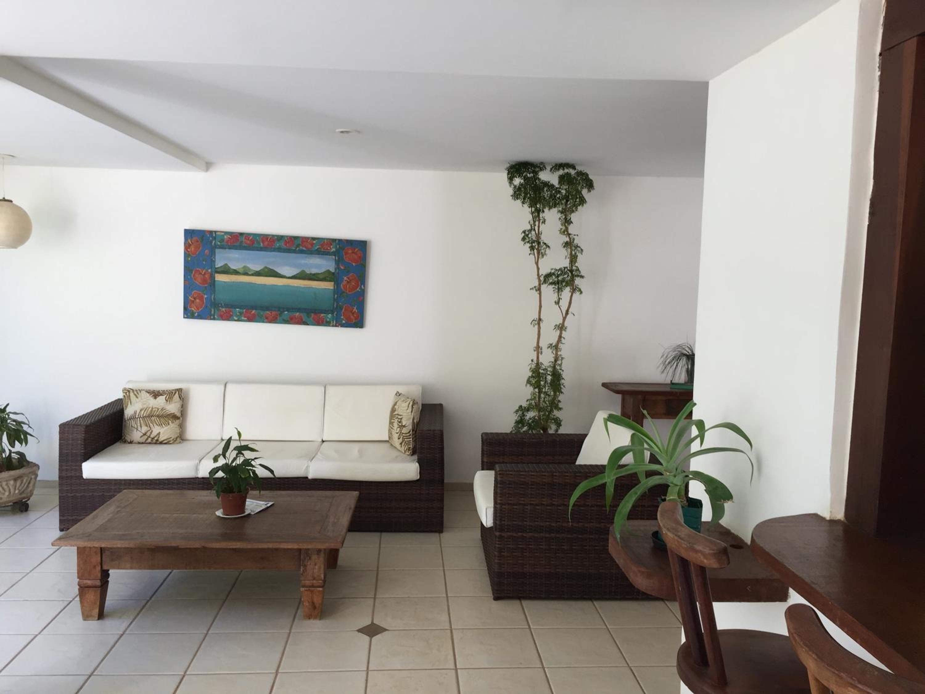 Praia da Ferradurinha Guest House