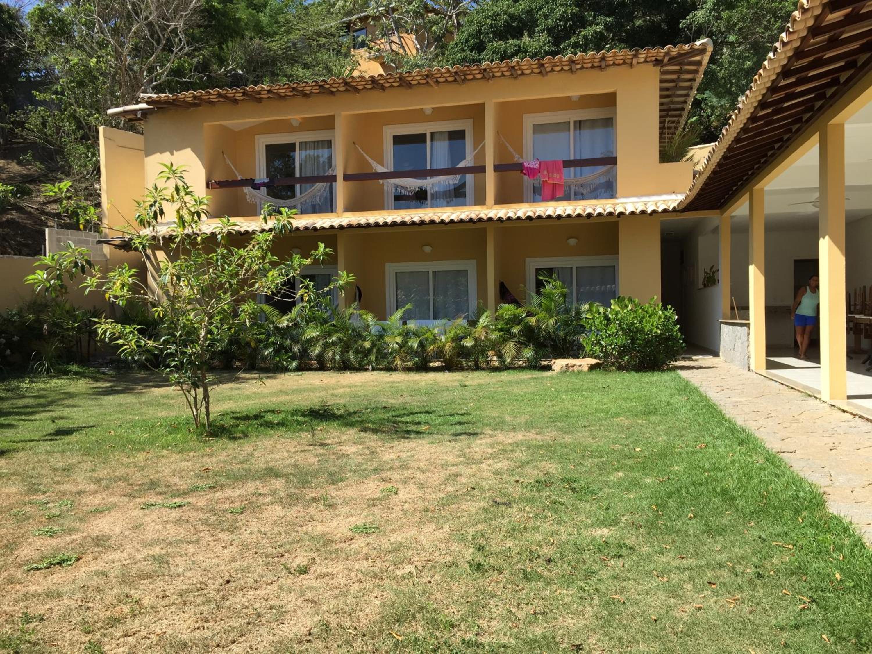 Praia da Ferradurinha Guest House