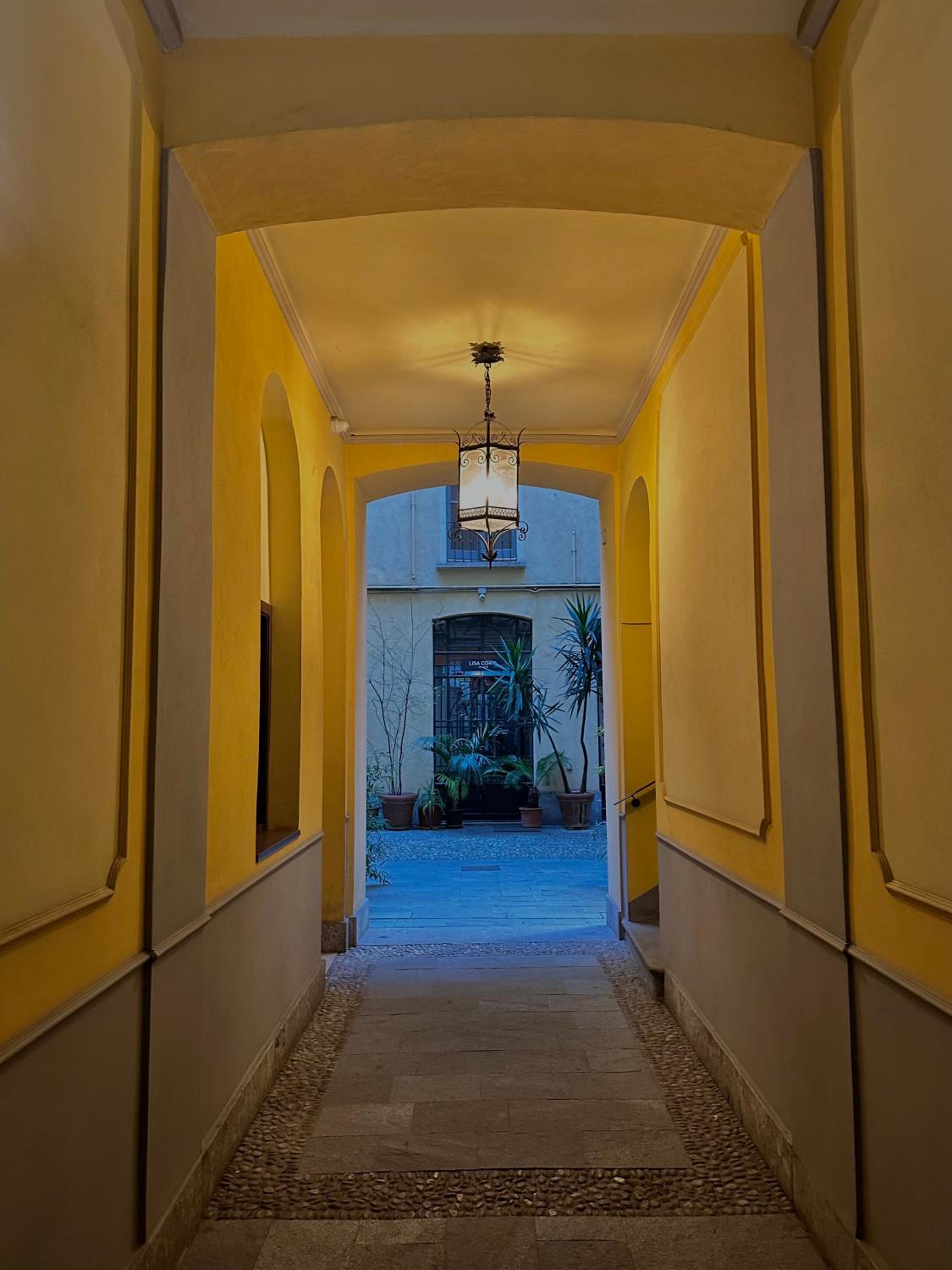NM luxury apartment photo 2