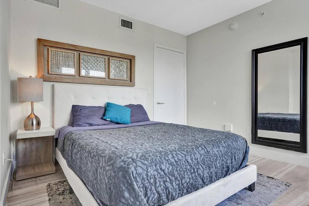 Luxury condo with ocean view 4Bedrooms 3Bathrooms view 3