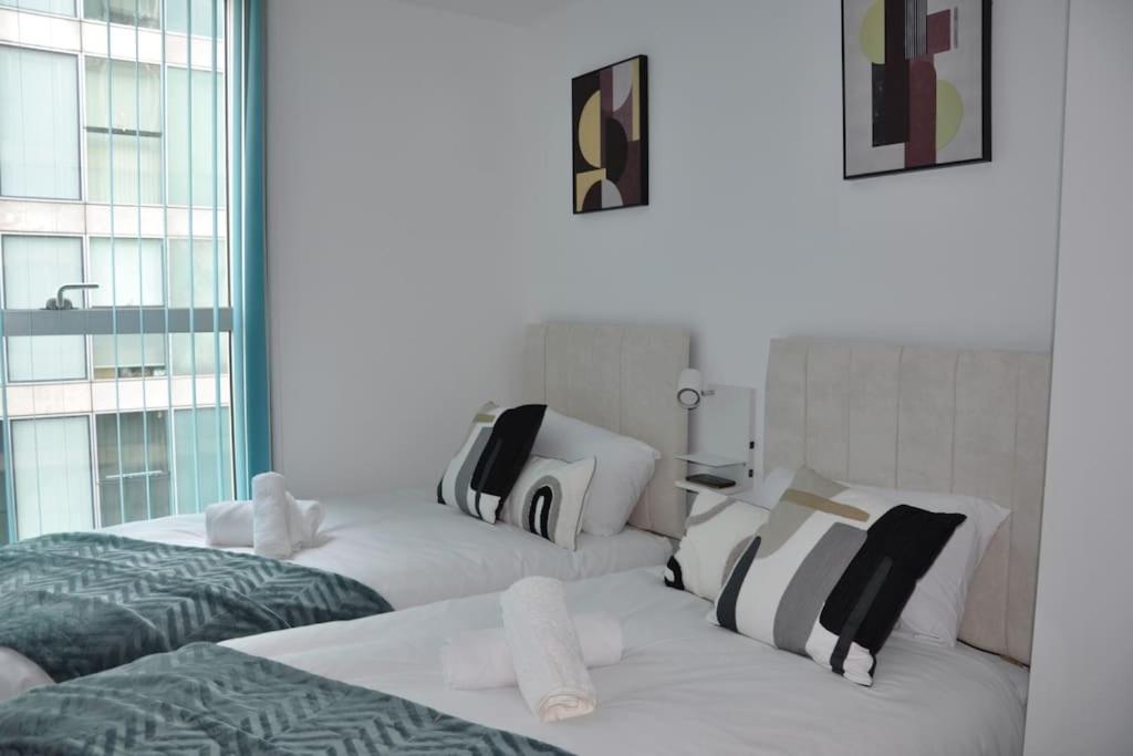 Stunning 2 bedroom apt