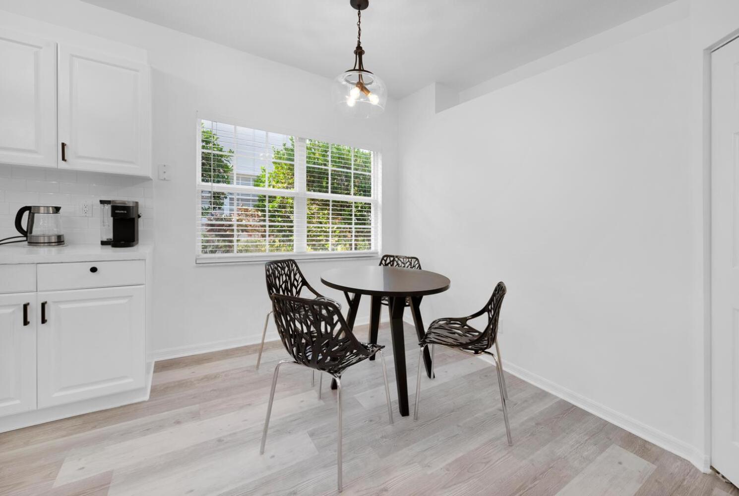 Furnished 3BR Condo, 90-Day Min, Gated Near Vanderbilt Beach