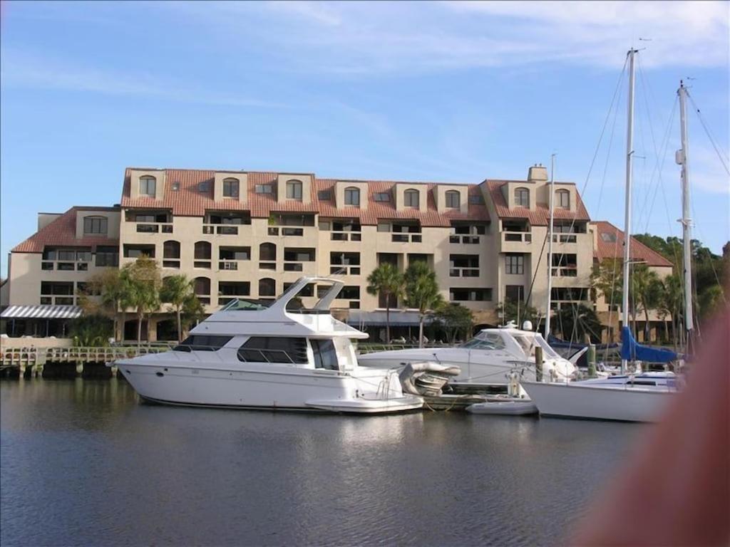 CondoOnTheWater