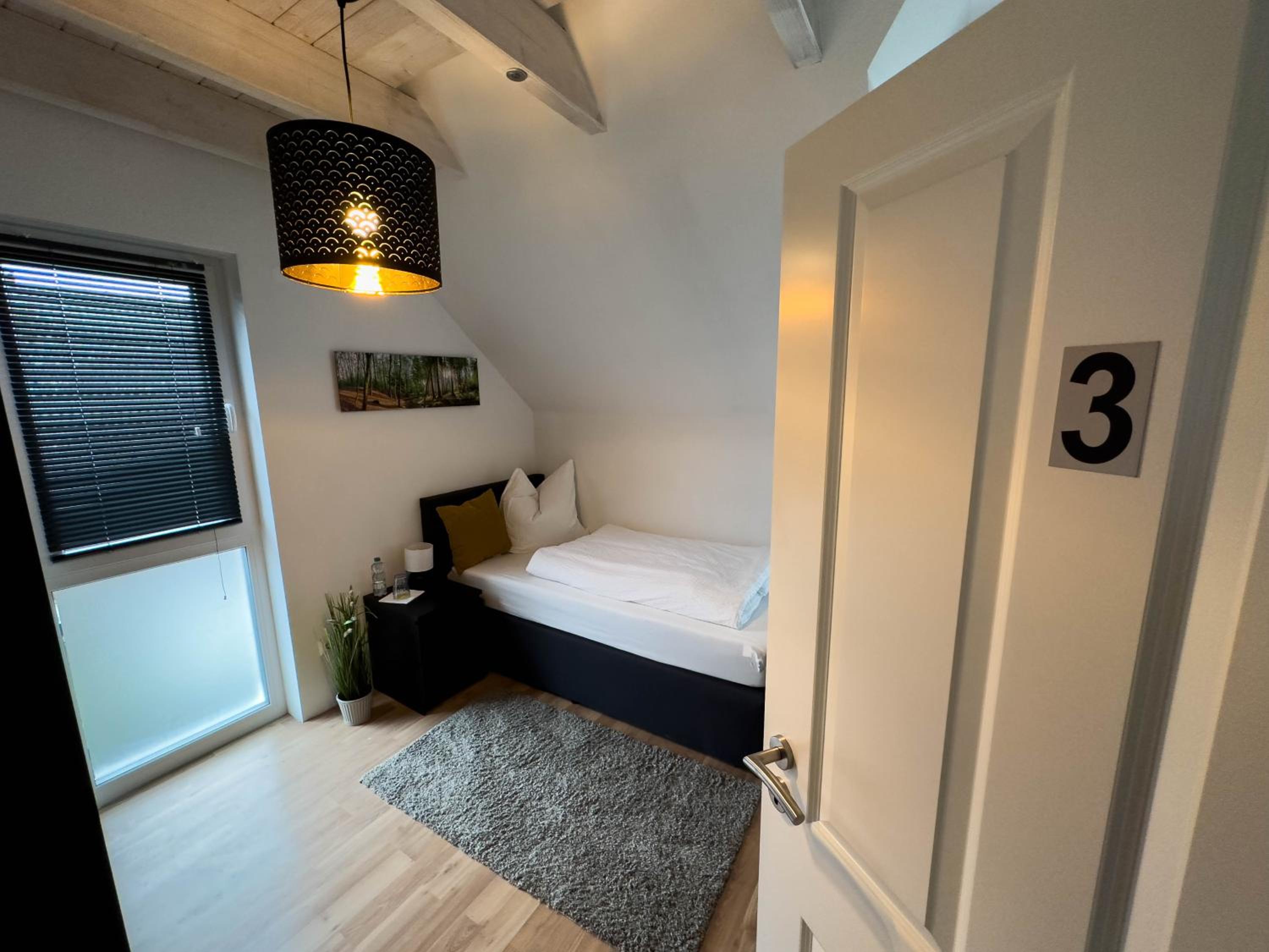 WORKATION Luxury Nature House , 10 min VW , Relax from Work mit Terrasse, Balkon und Parkplatz