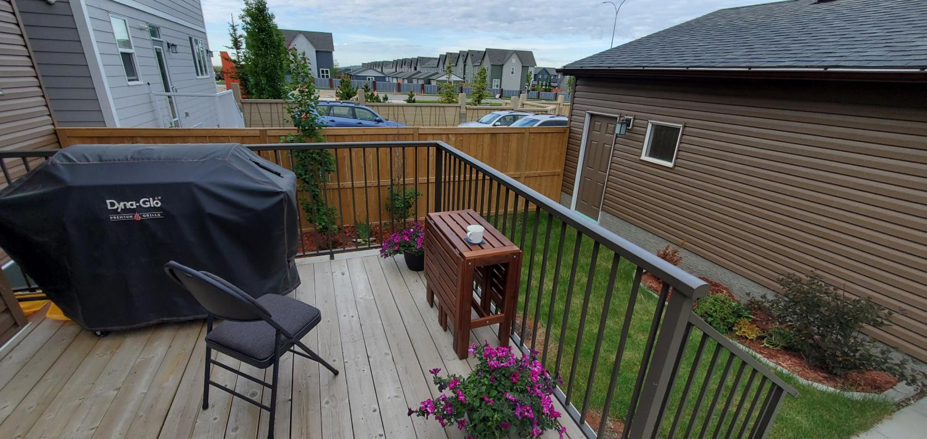 Delightful 1-bedroom Private Suite in a New Home