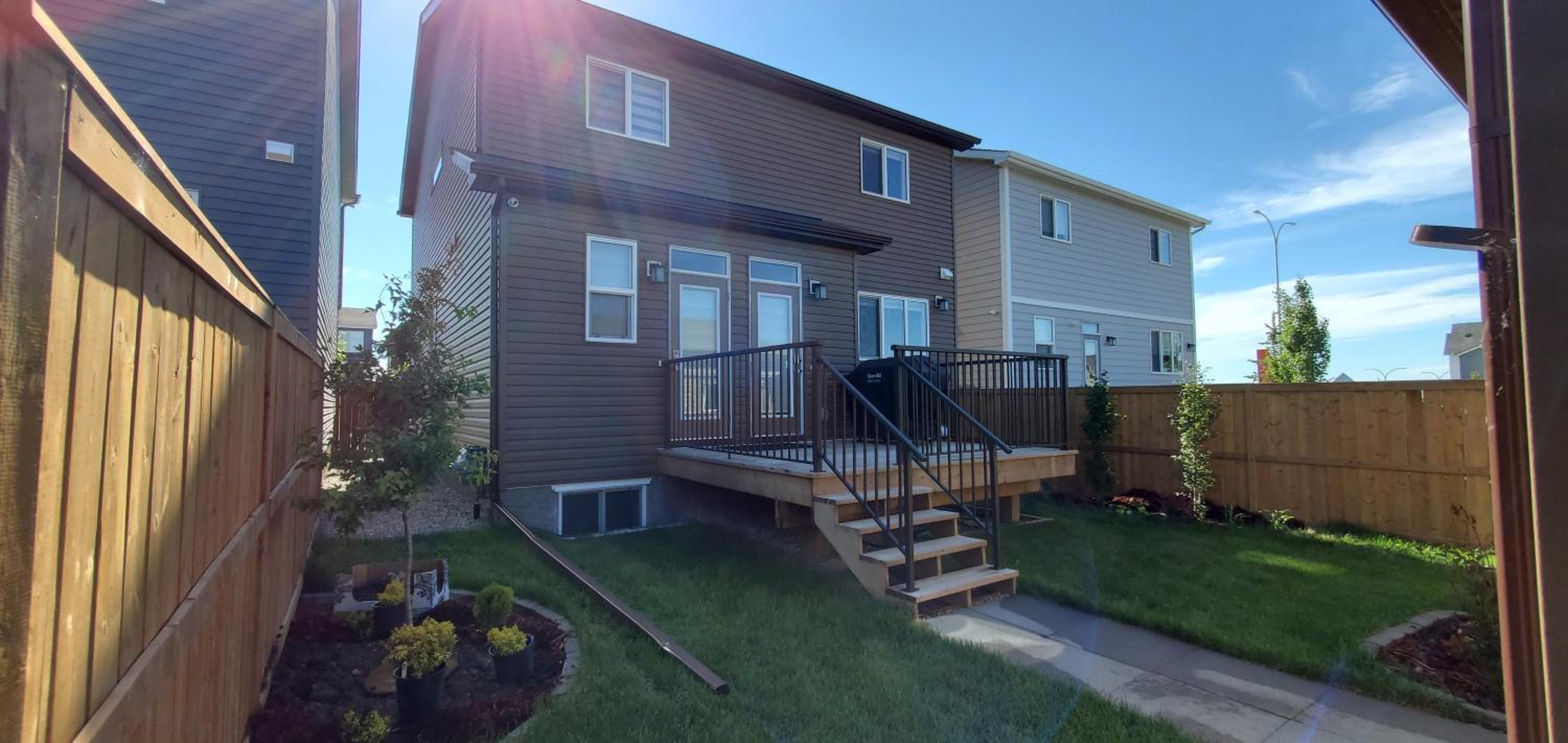 Delightful 1-bedroom Private Suite in a New Home