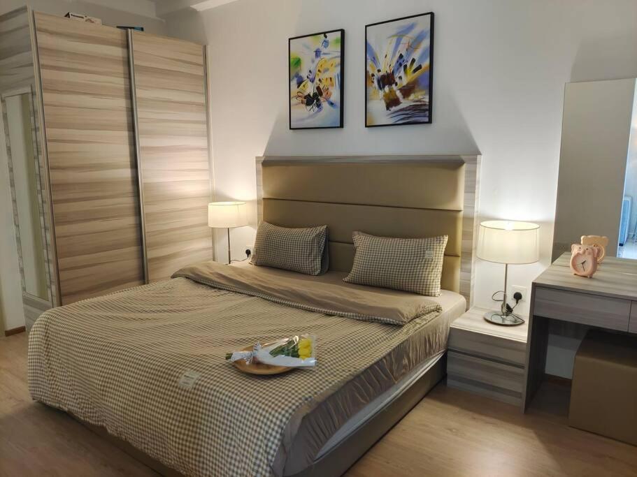 2206 Encorp Marina Elegance suite netflix By STAY photo 3