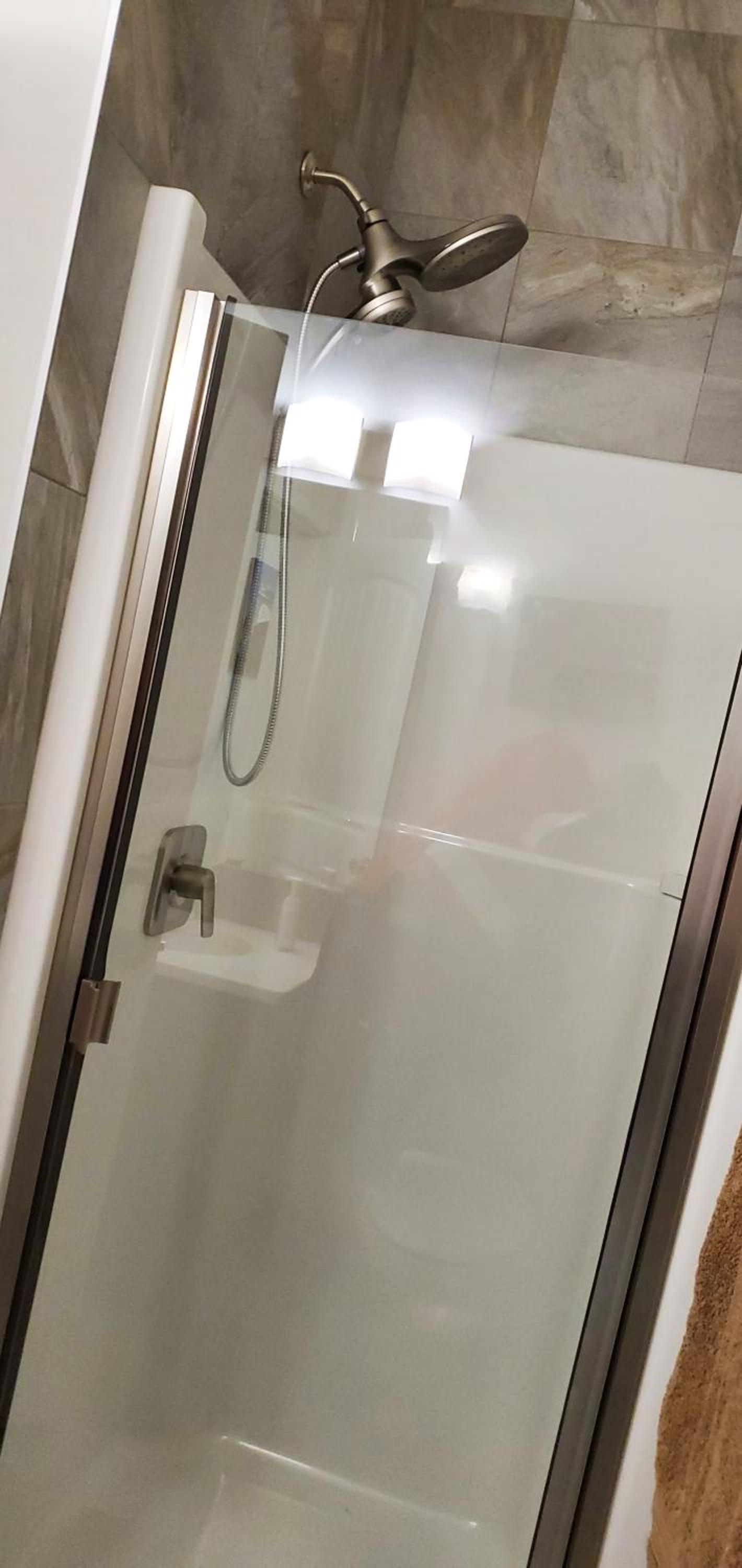 Delightful 1-bedroom Private Suite in a New Home