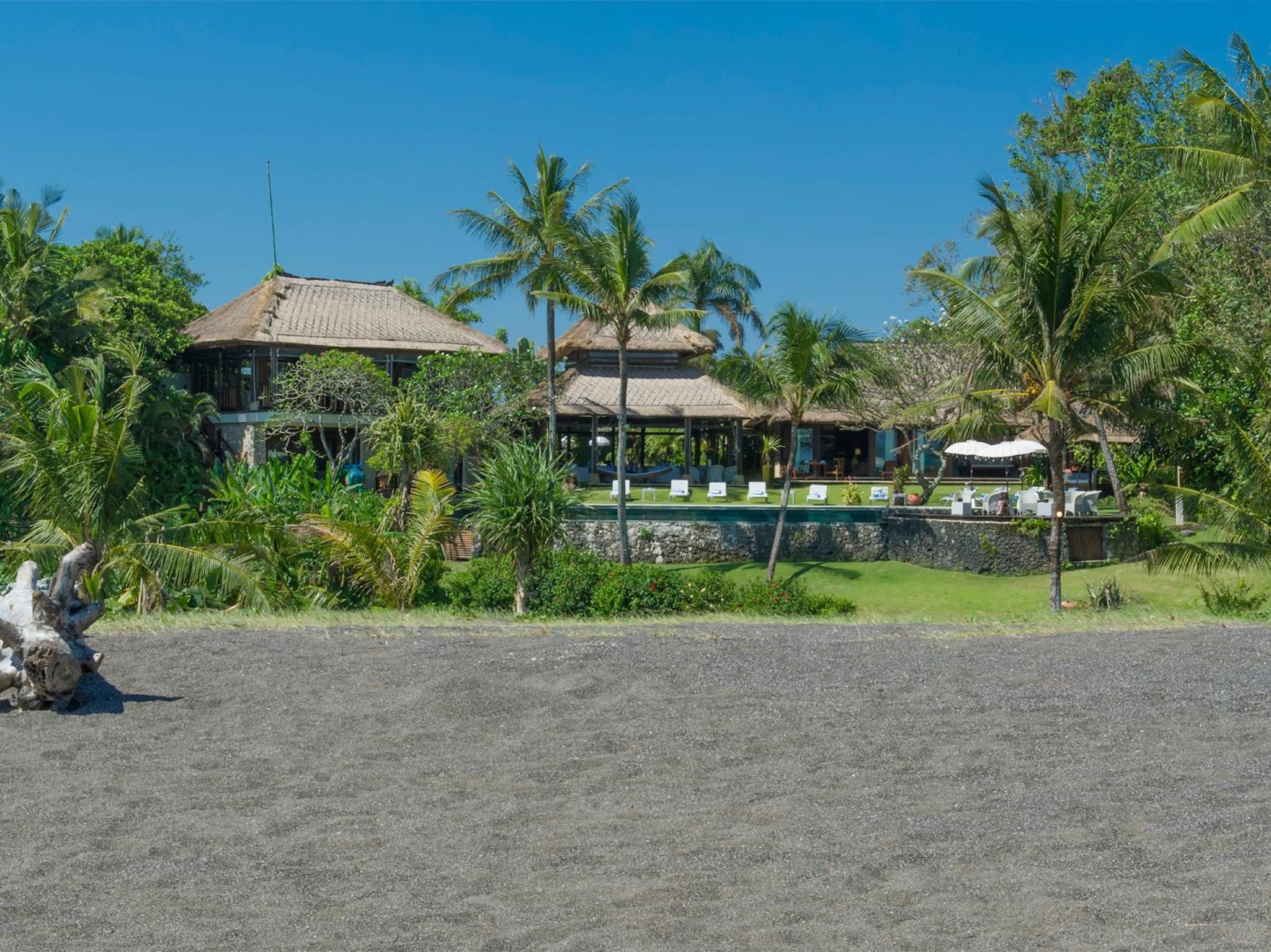 Sungai Tinggi Beach Villa by Elite Havens