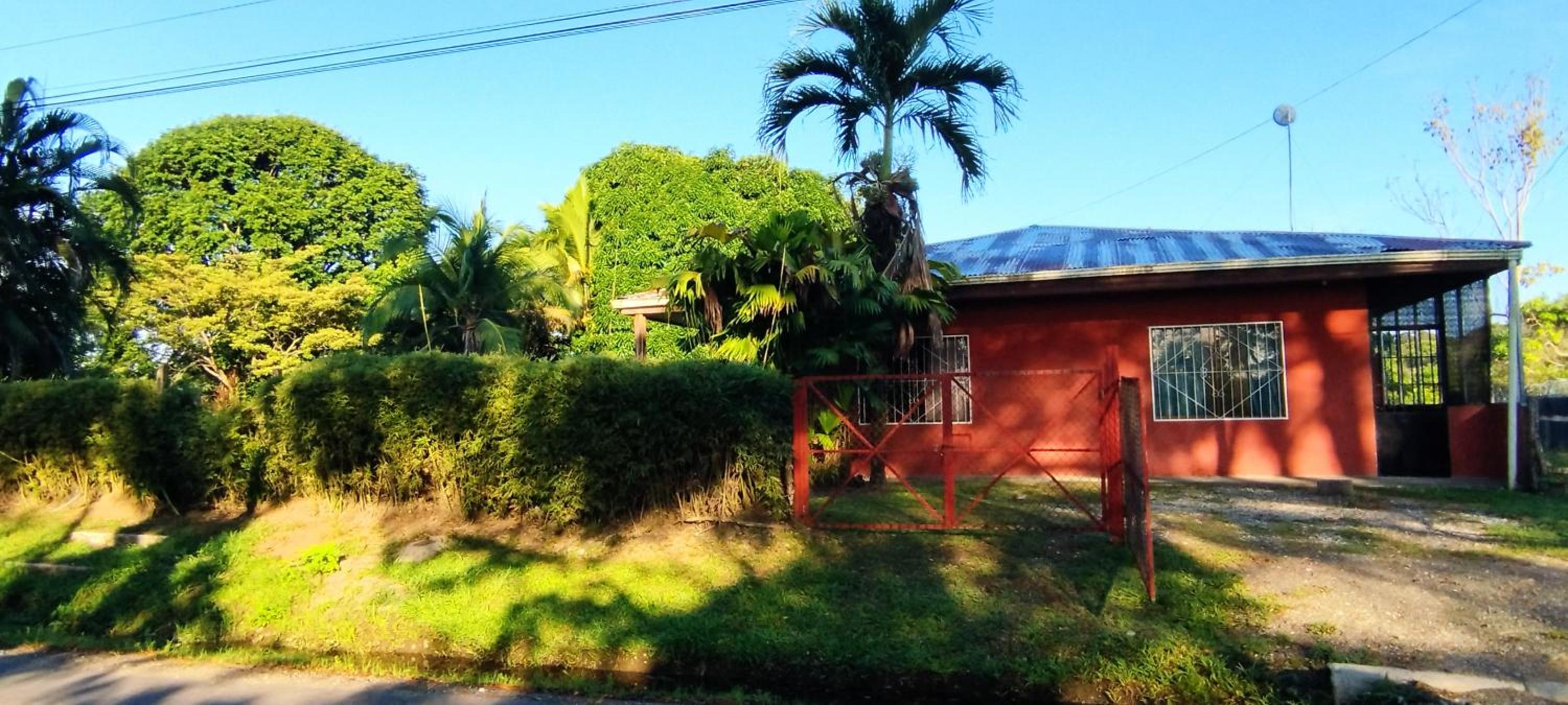 Casa Lora, camino a las playas.