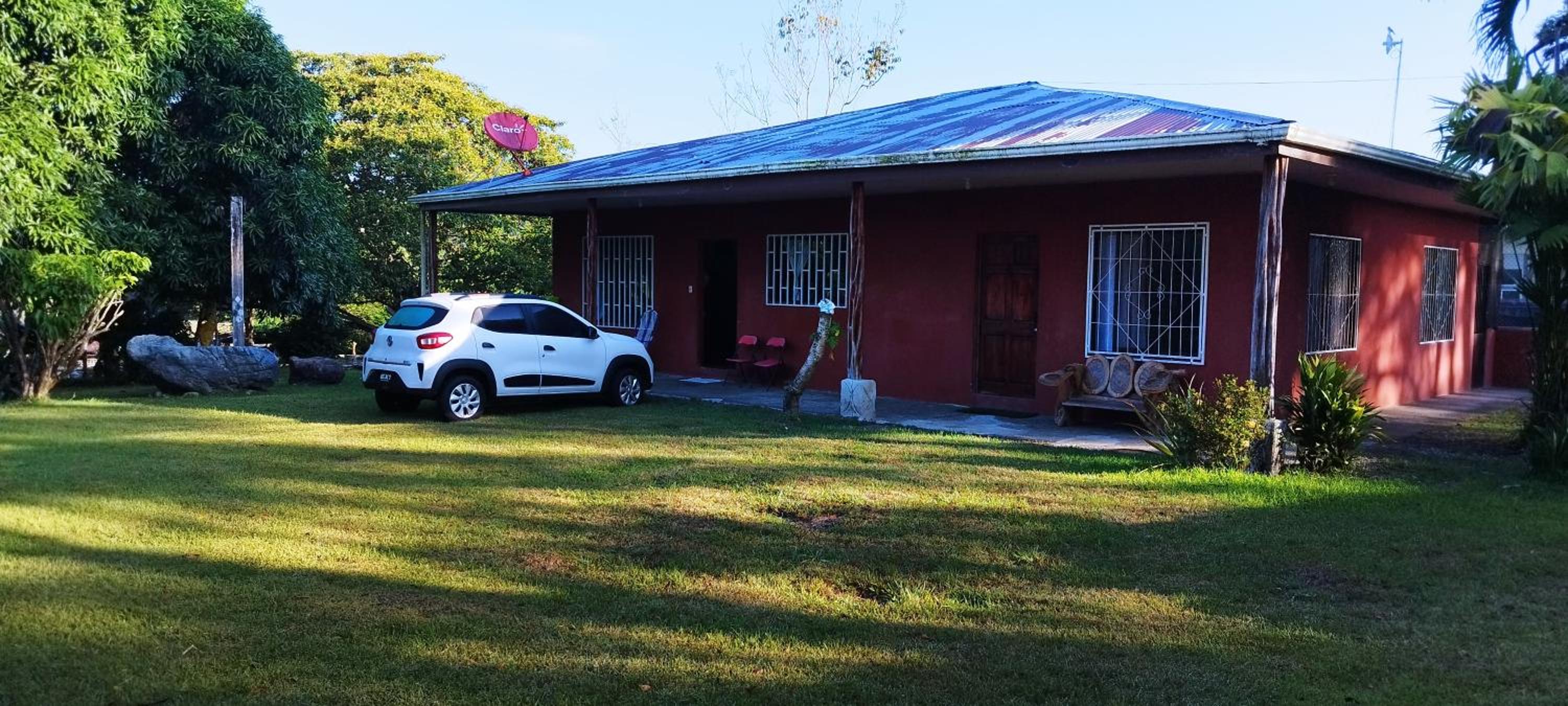 Hotel Casa Lora, camino a las playas. - Image 1