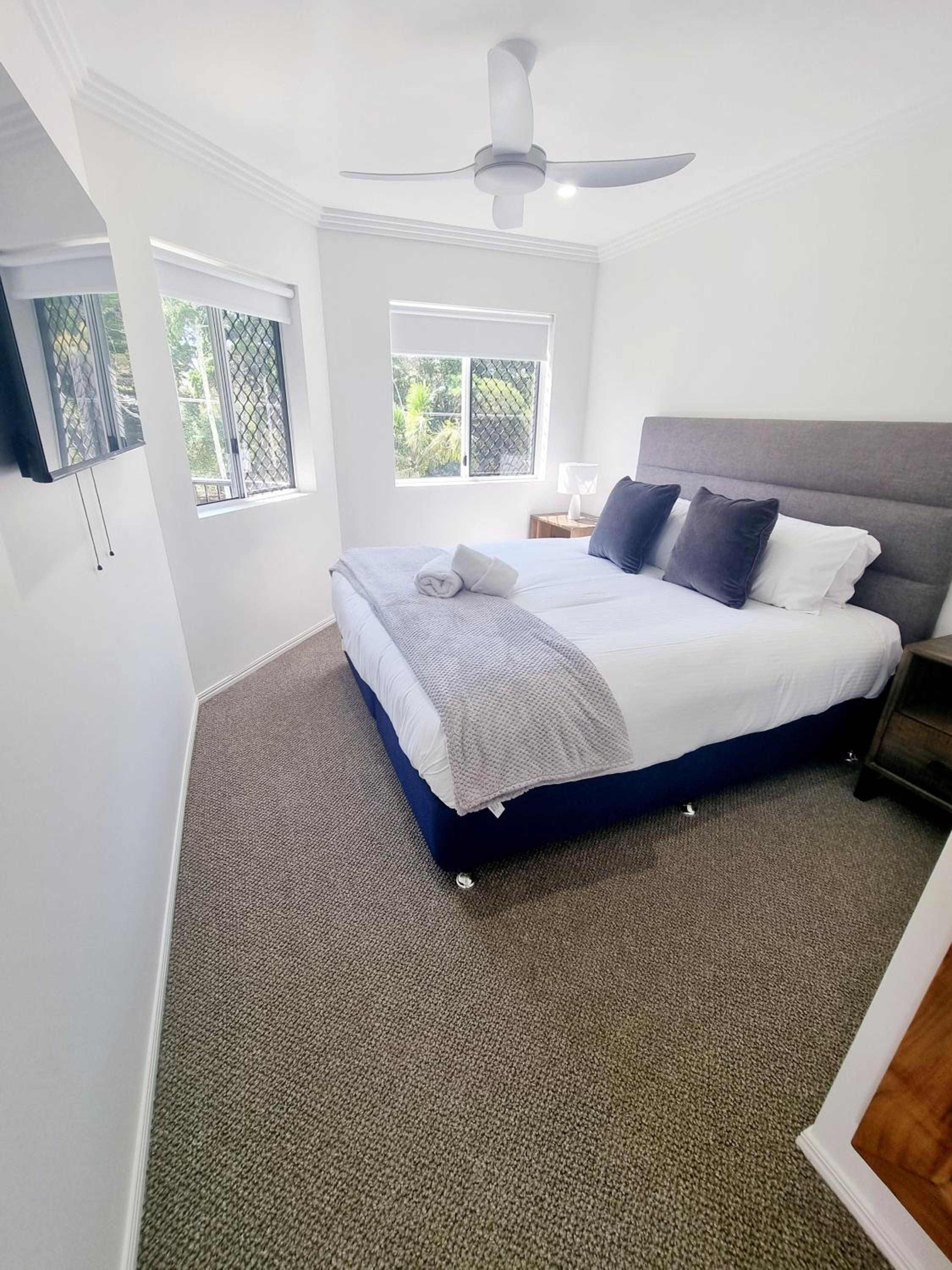 Stunning 2 BR, 2 Bathroom Beachfront Apartment Close To Everything!